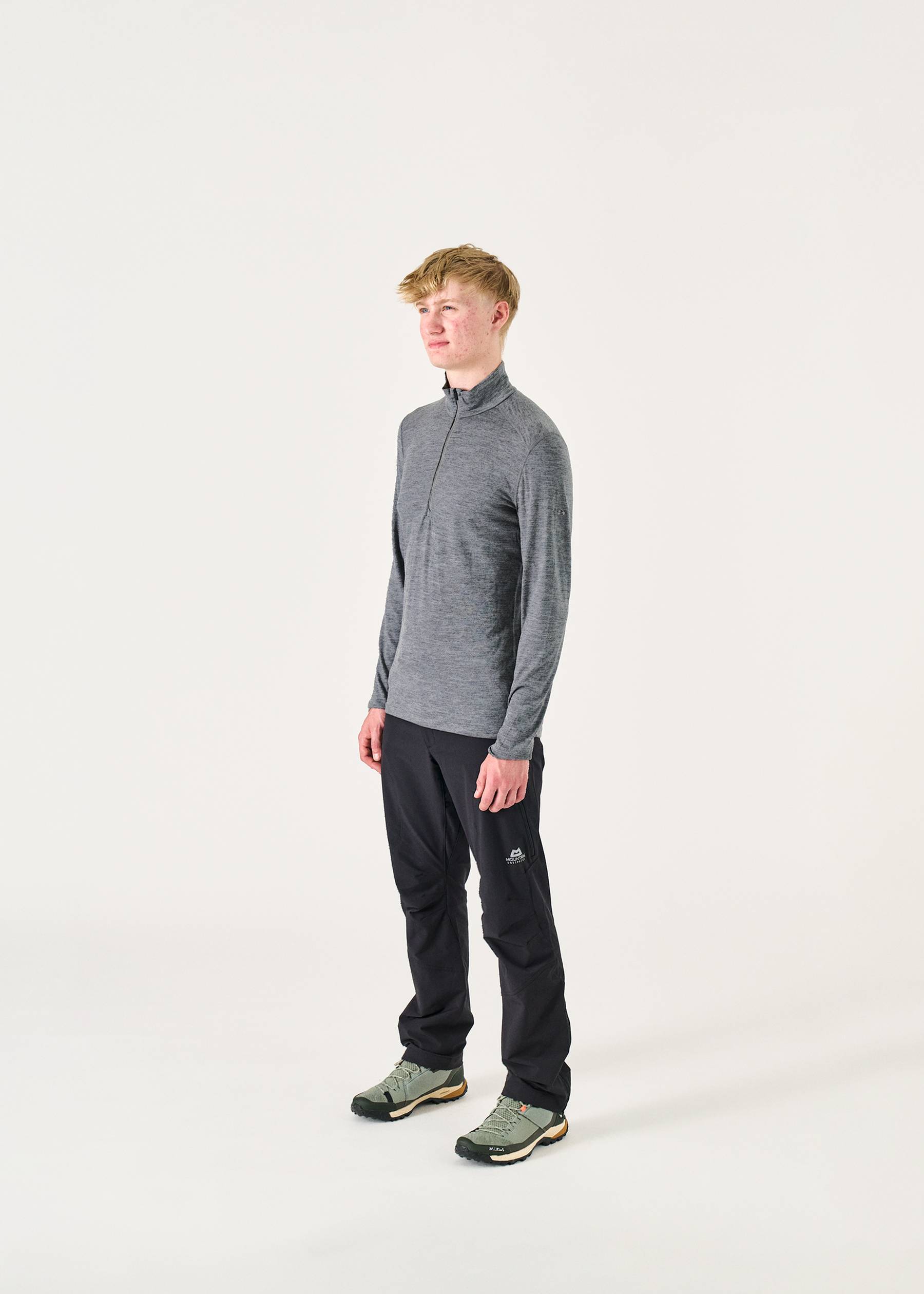 Image - 2 - Bodyfit 200 Oasis Long Sleeved Half Zip