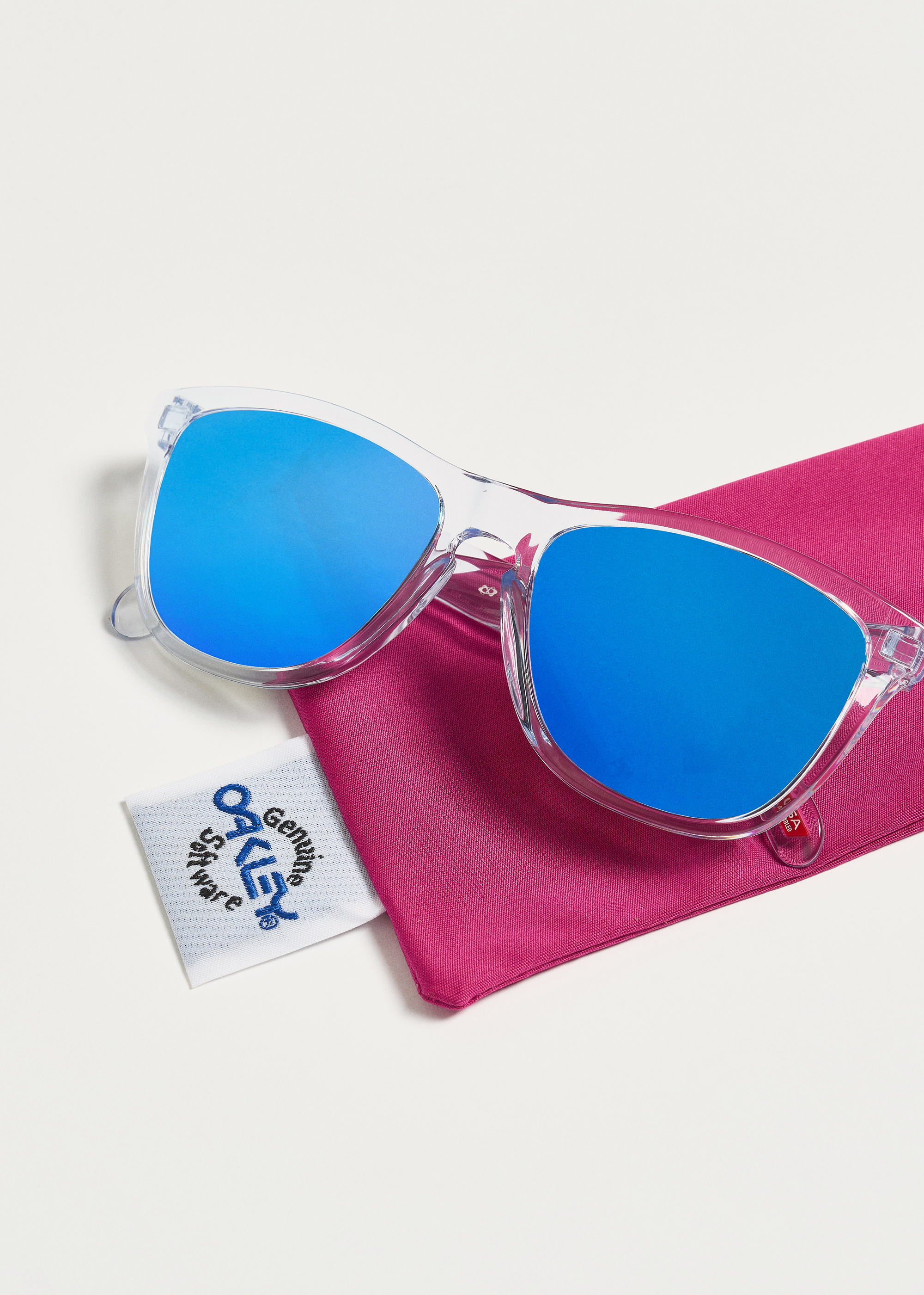 Oakley Frogskins Crystal Clear / Prizm Sapphire Sunglasses