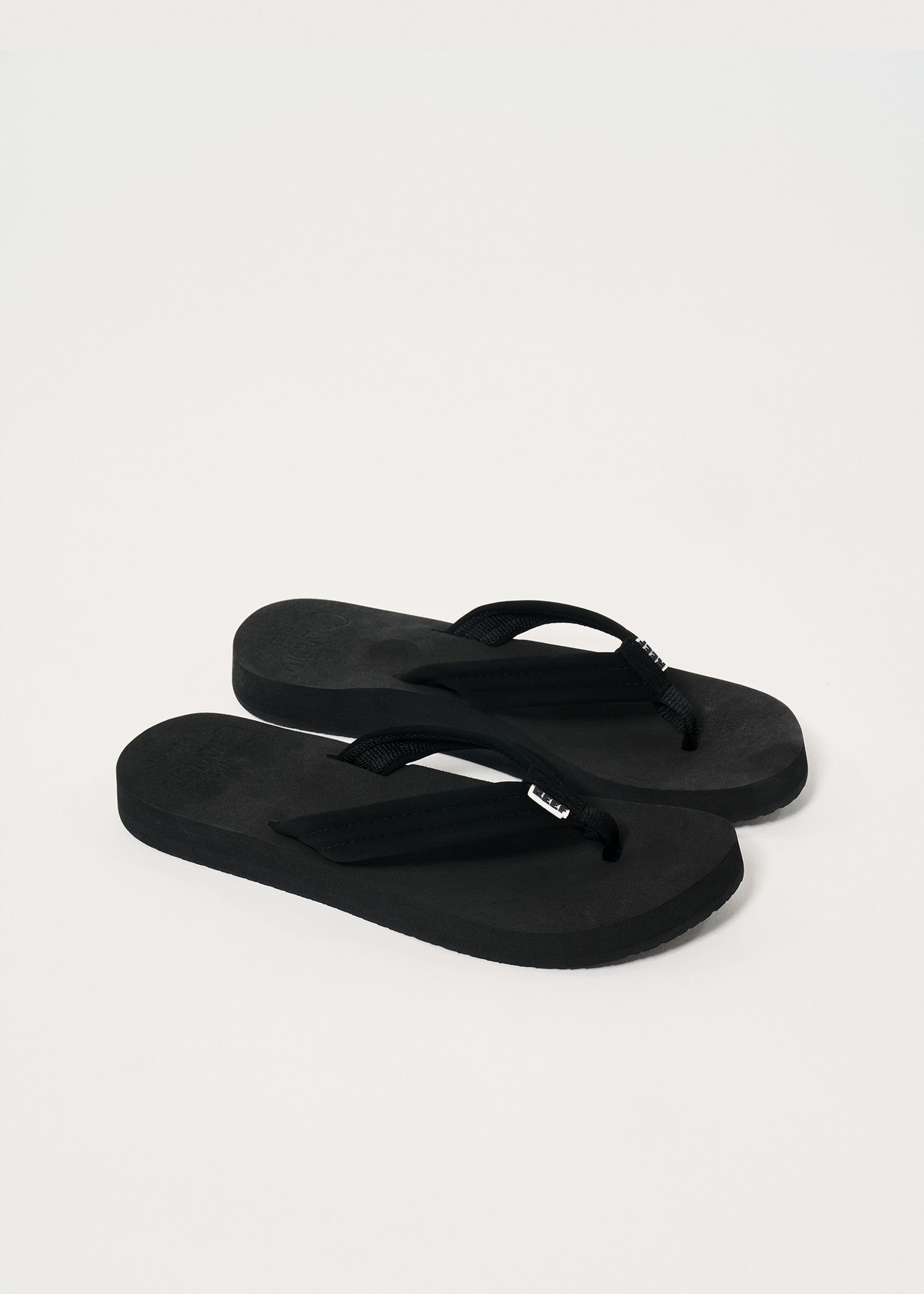 Image - 2 - Cushion Breeze Flip Flops