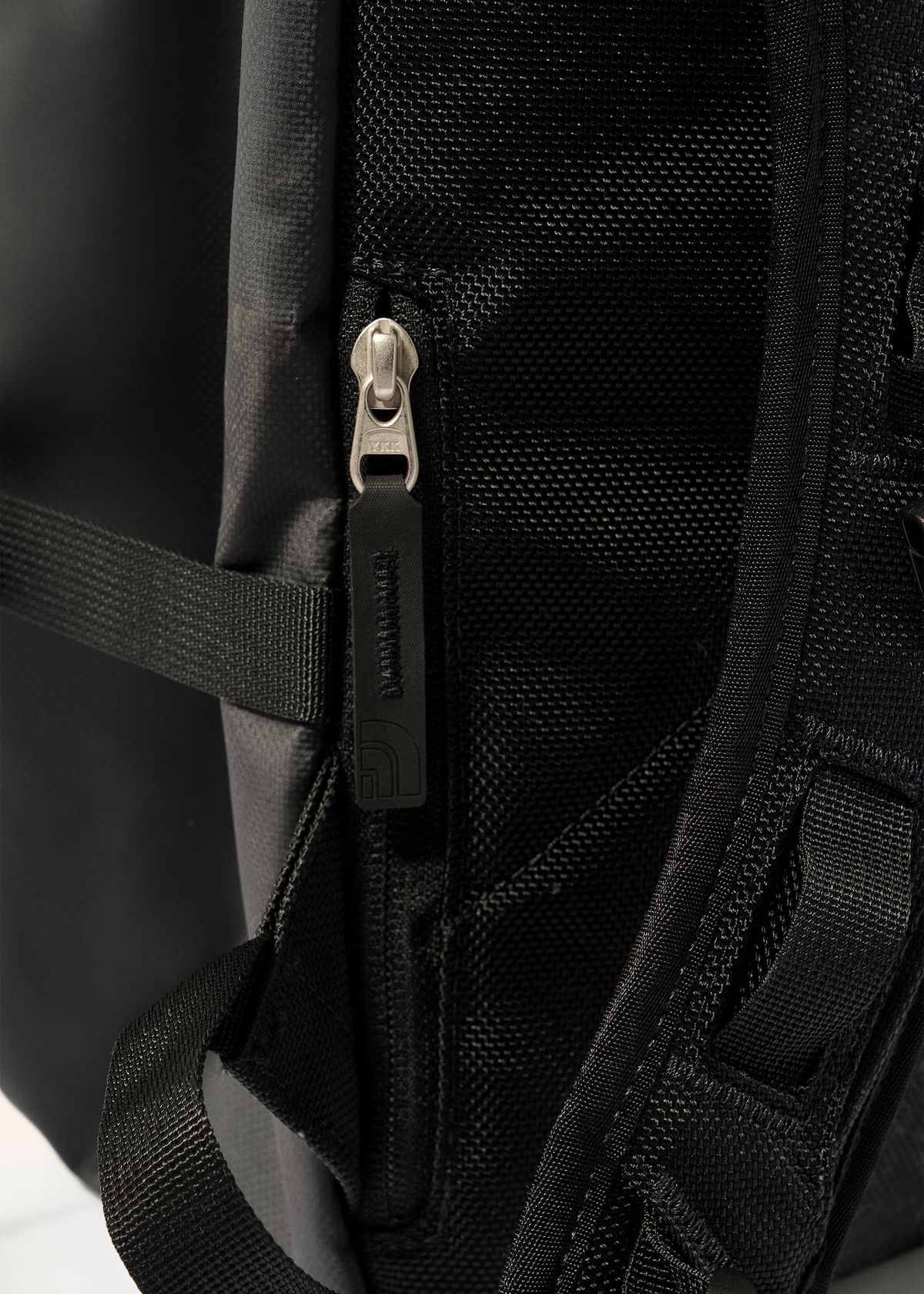 Rear zipped pocket