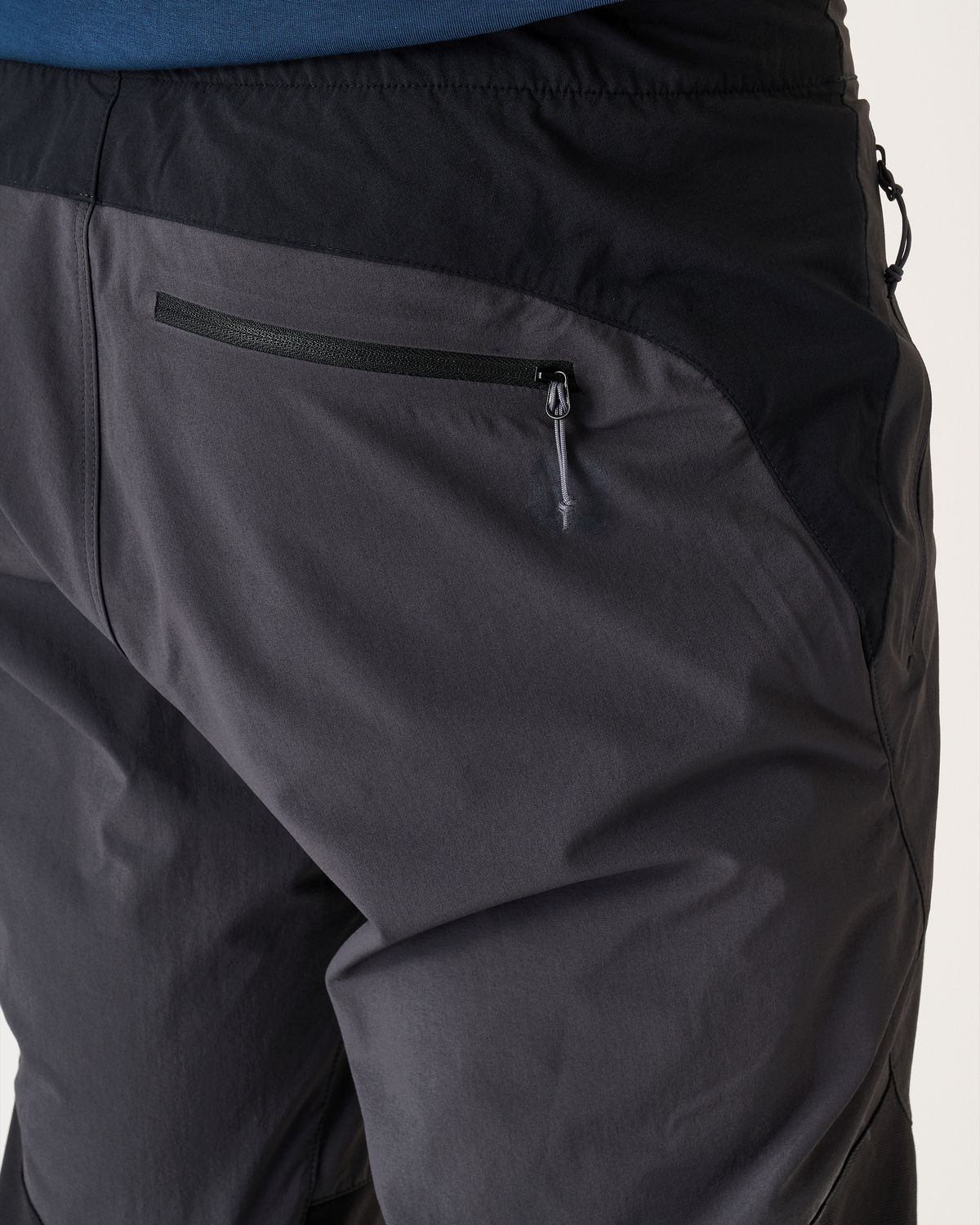 Zipped rear pocket