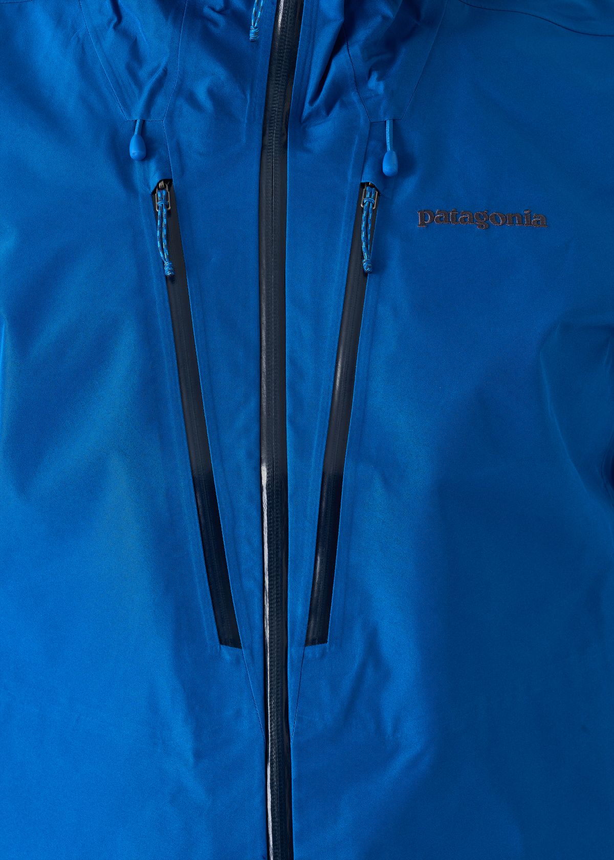  Zipped chest pockets 