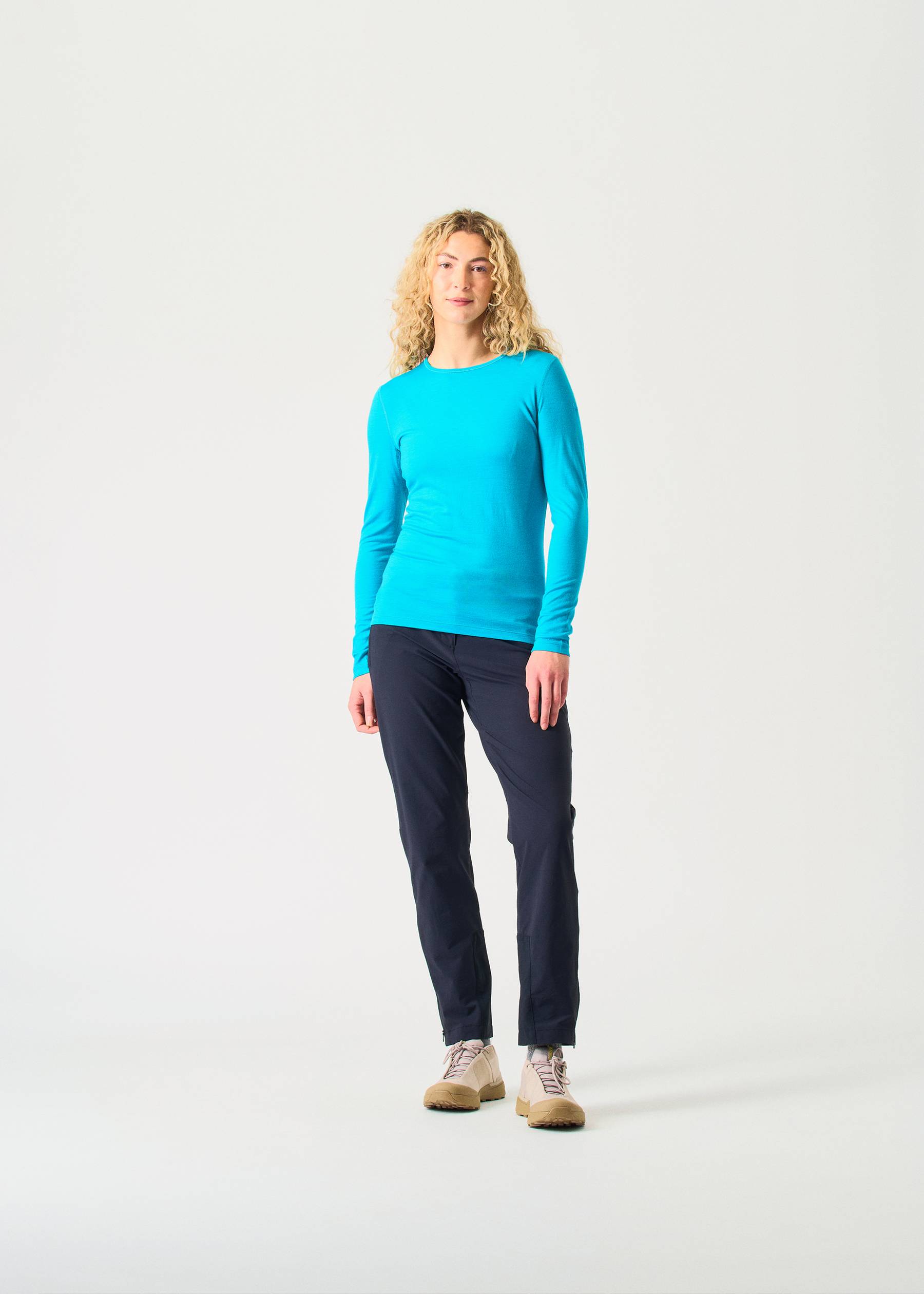 Image - 2 - Bodyfit 200 Oasis Long Sleeved Crew