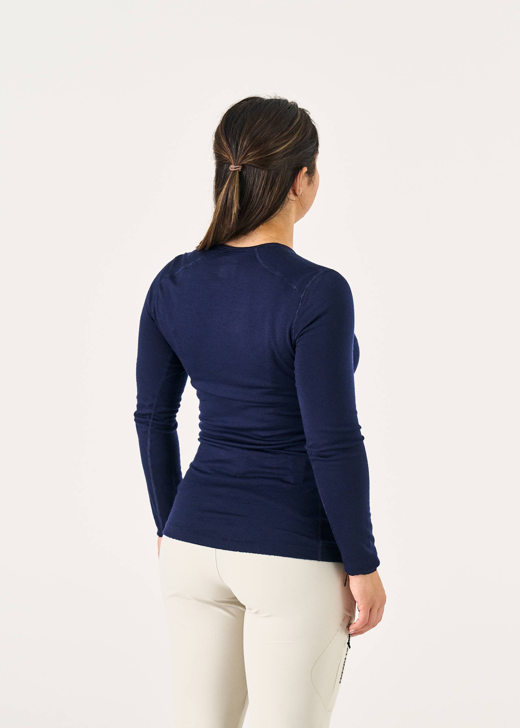 Image - 3 - Bodyfit 200 Oasis Long Sleeved Crew