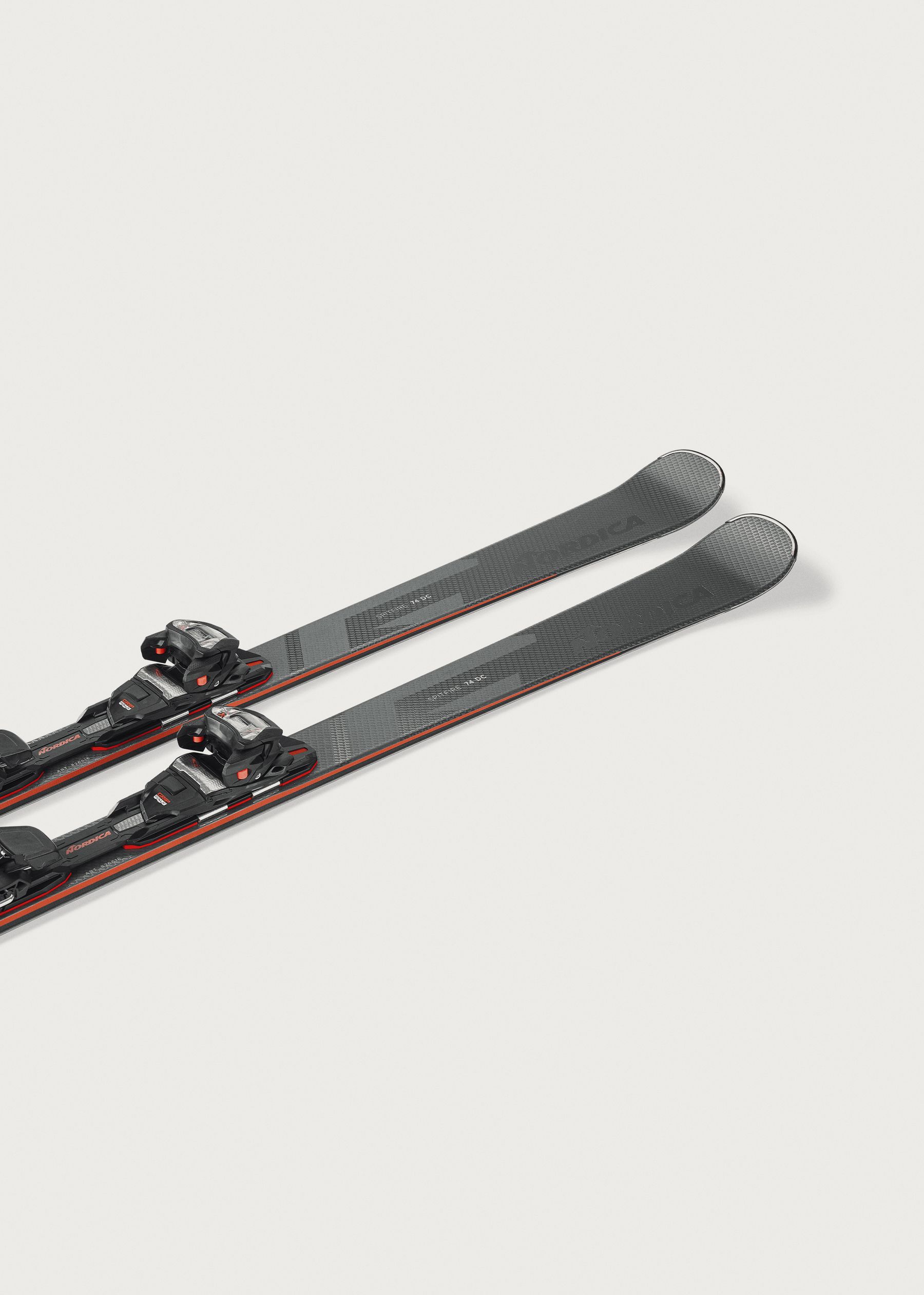 Nordica Spitfire DC 74 FDT Skis + TPX 12 FDT Bindings