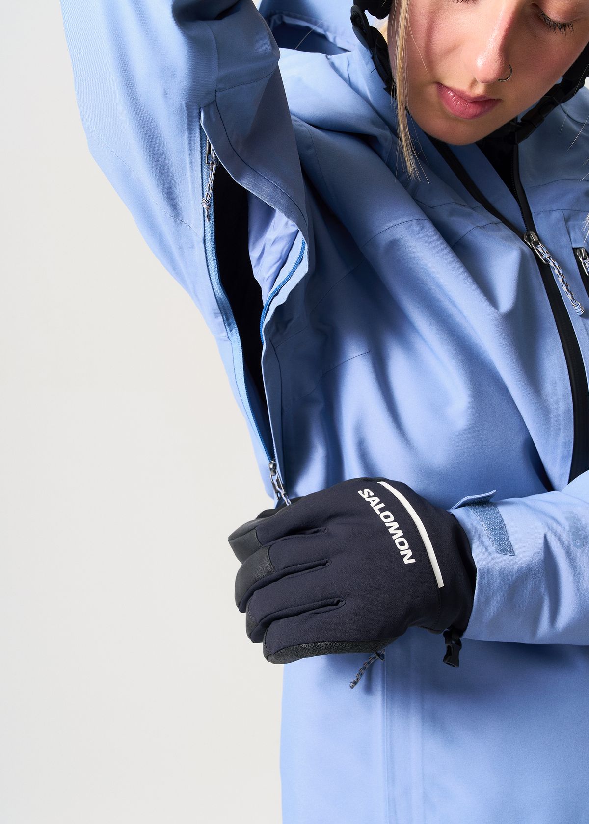 Underarm venting zips