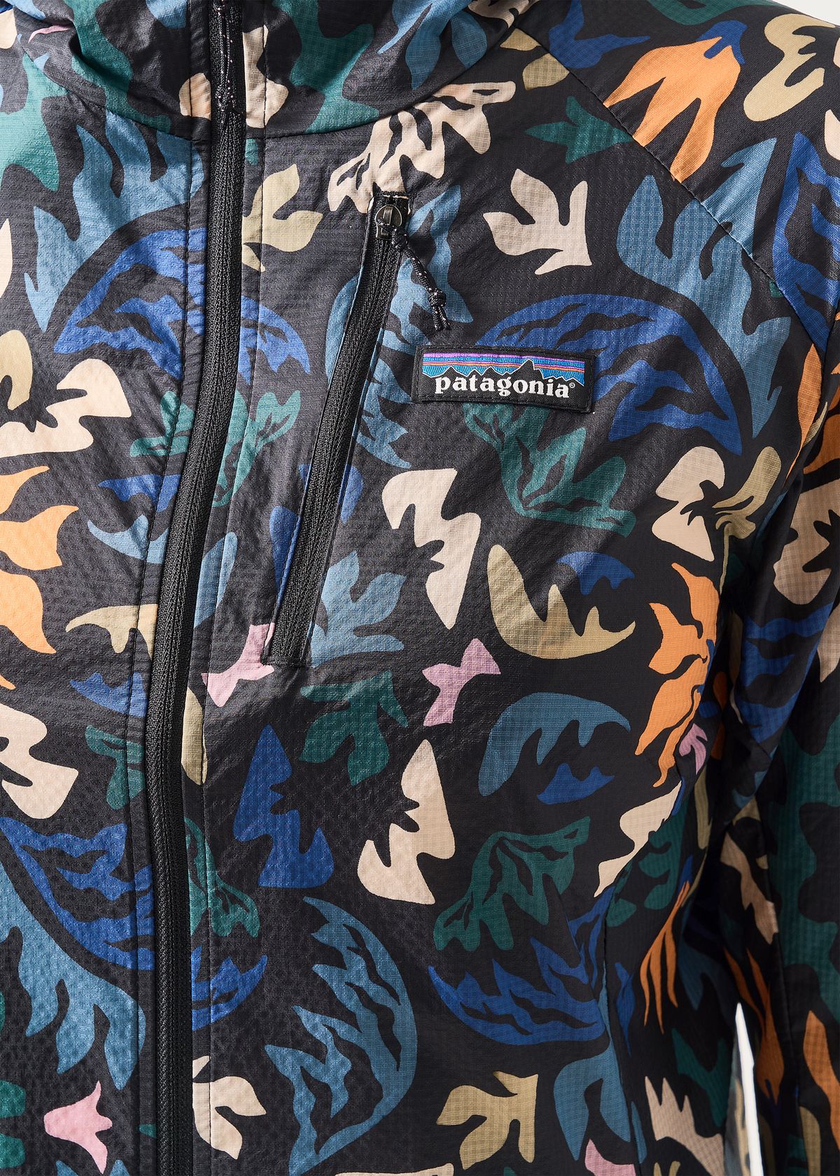Zipped chest pocket 