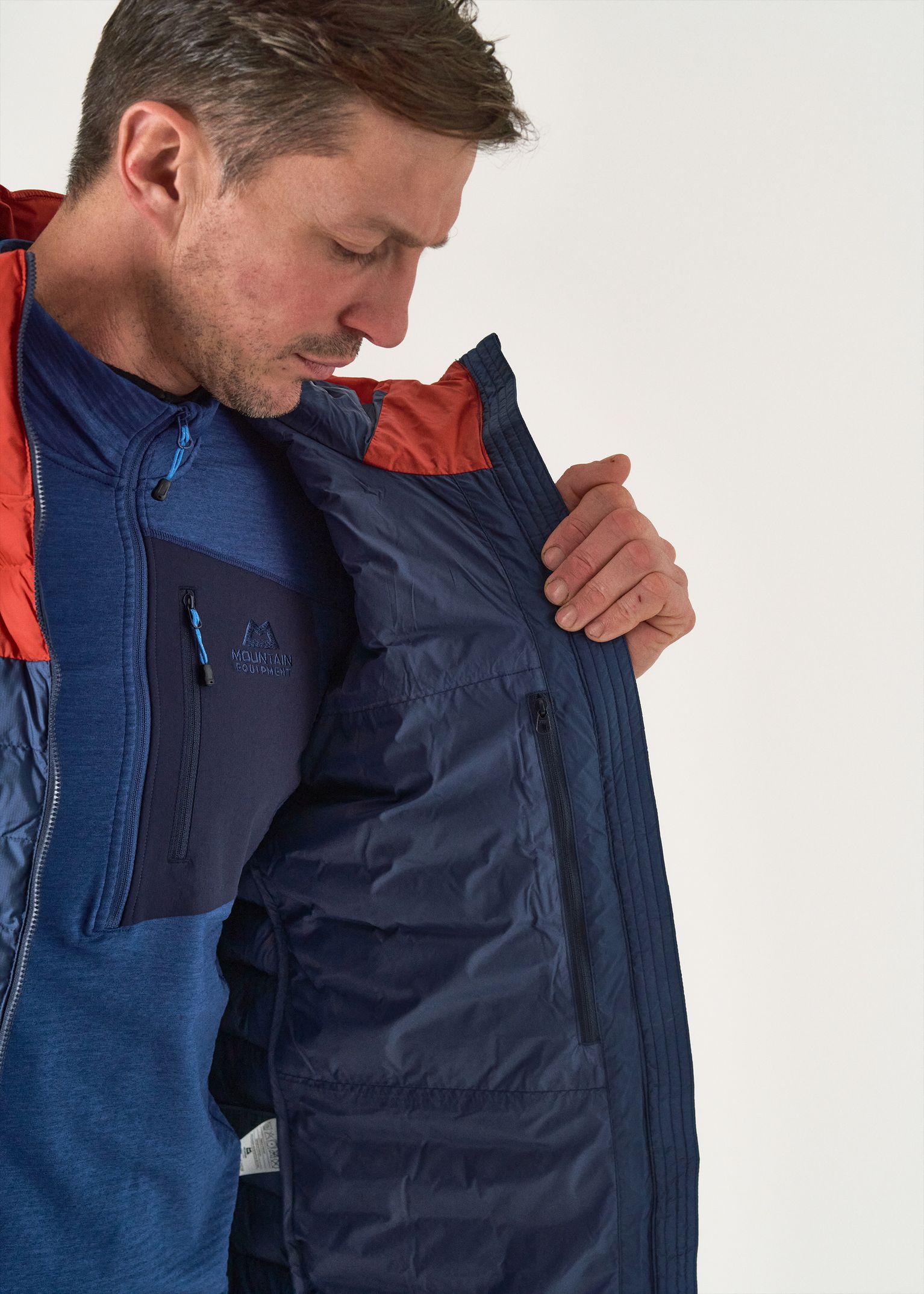 Internal zipped pocket     