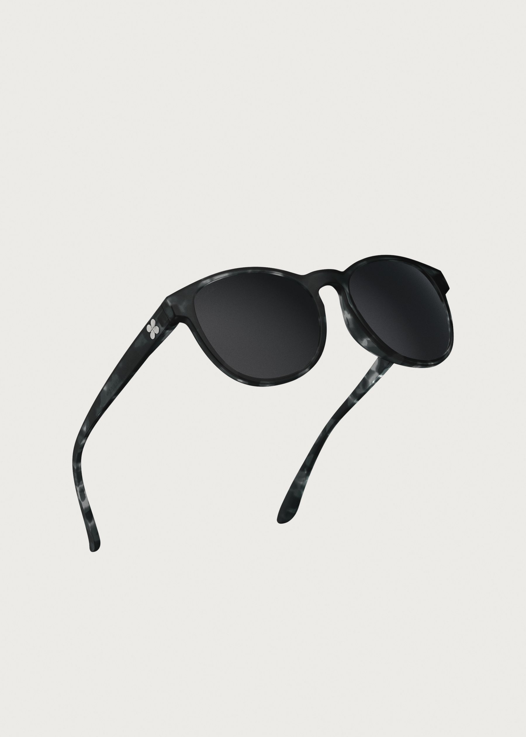 Image - 3 - Sierras Black Tortoise / 8KO Smoke Sunglasses