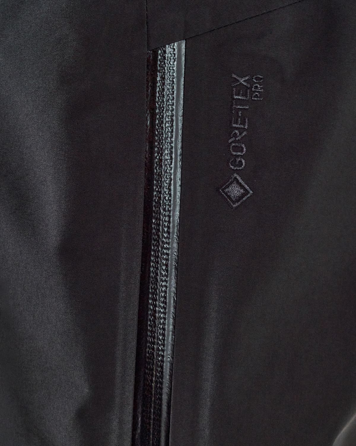 GORE-TEX Pro Most Rugged 3-layer waterproof protection