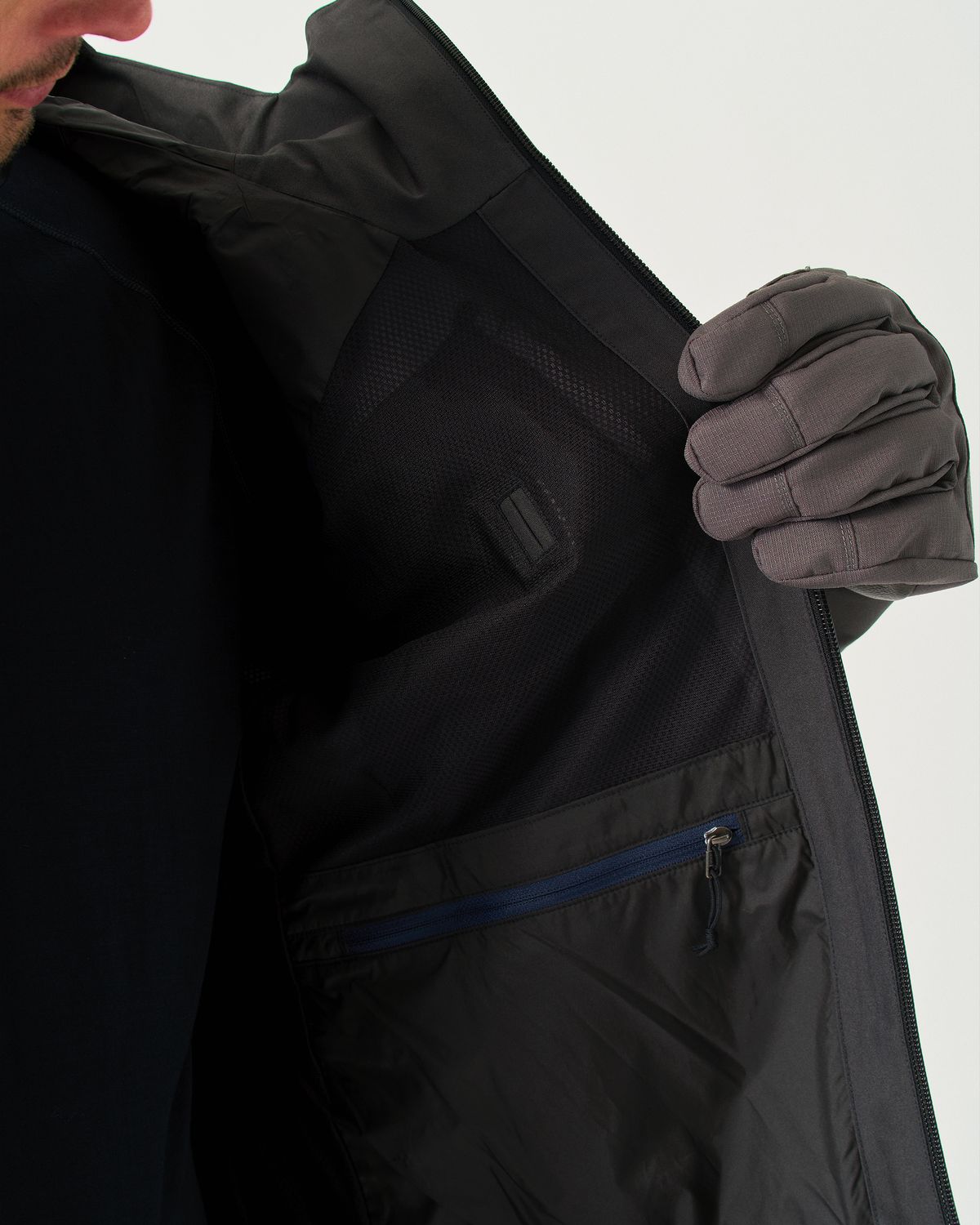 Mesh & tricot lining