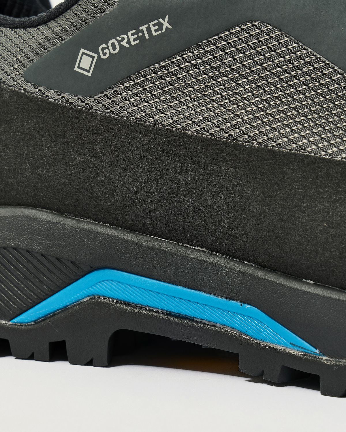 Midfoot stability shank 