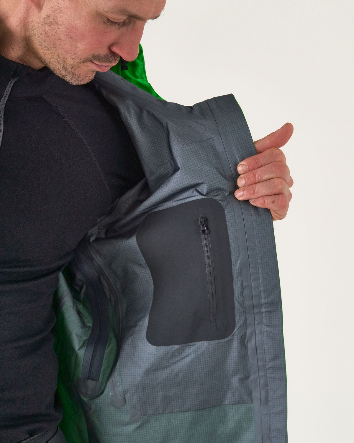 Internal zipped pocket      