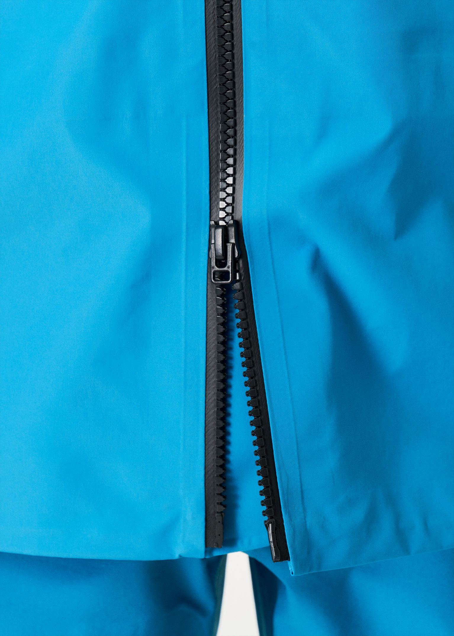 Two-way front zip