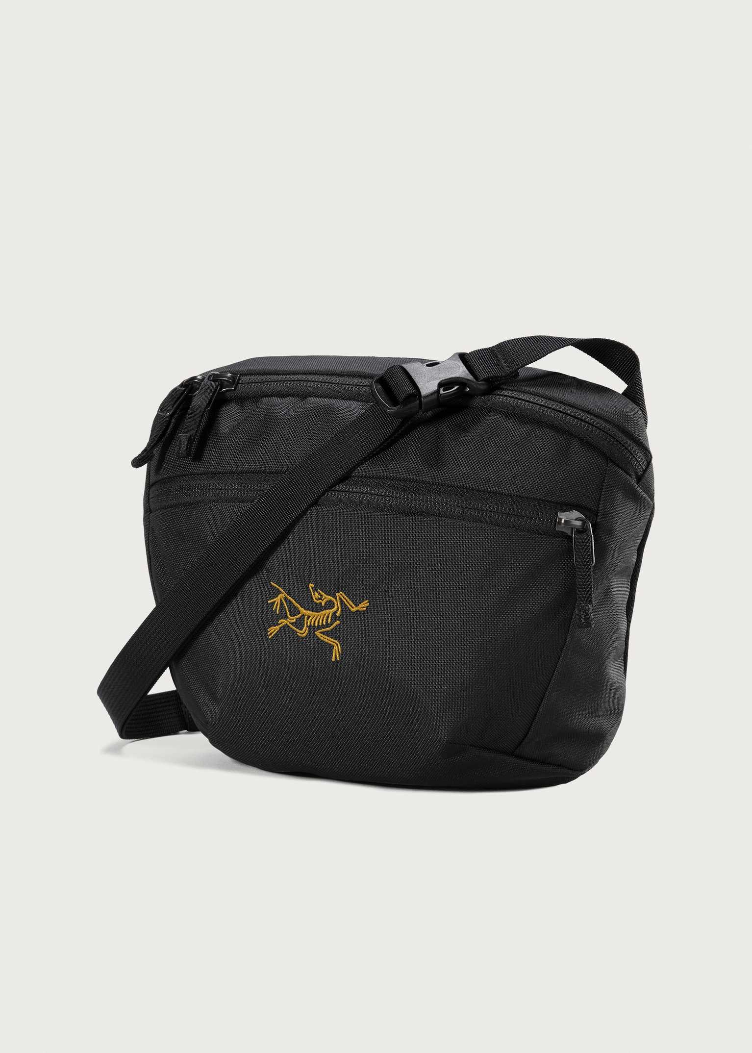 【未開封】ARC'TERYX mantis 2 Black Sapphire ARC'TERYX『Mantis 2 Waist Pack』(Black Sapphire/Vitality