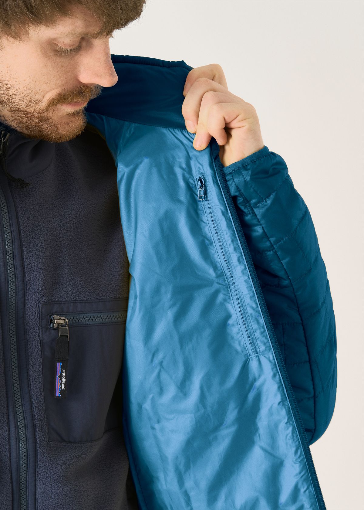  Internal chest pocket 