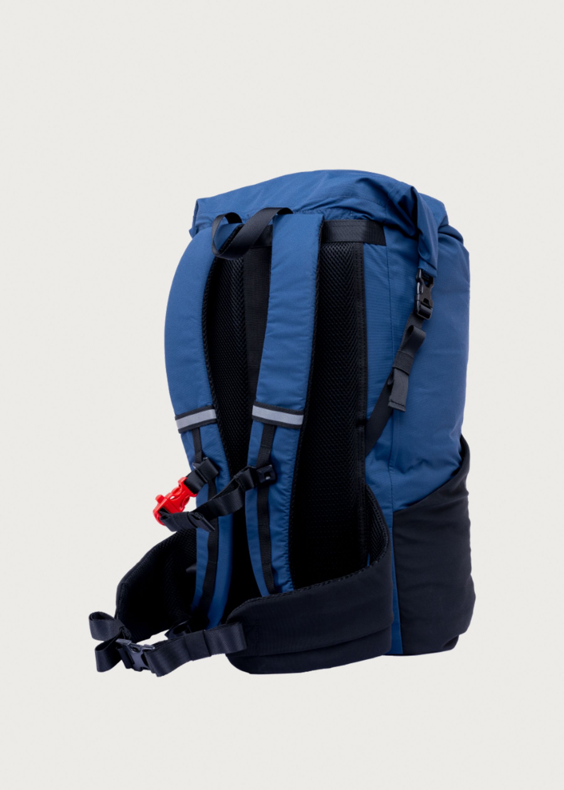 Image - 3 - Lightweight Waterproof Backpack - 35L