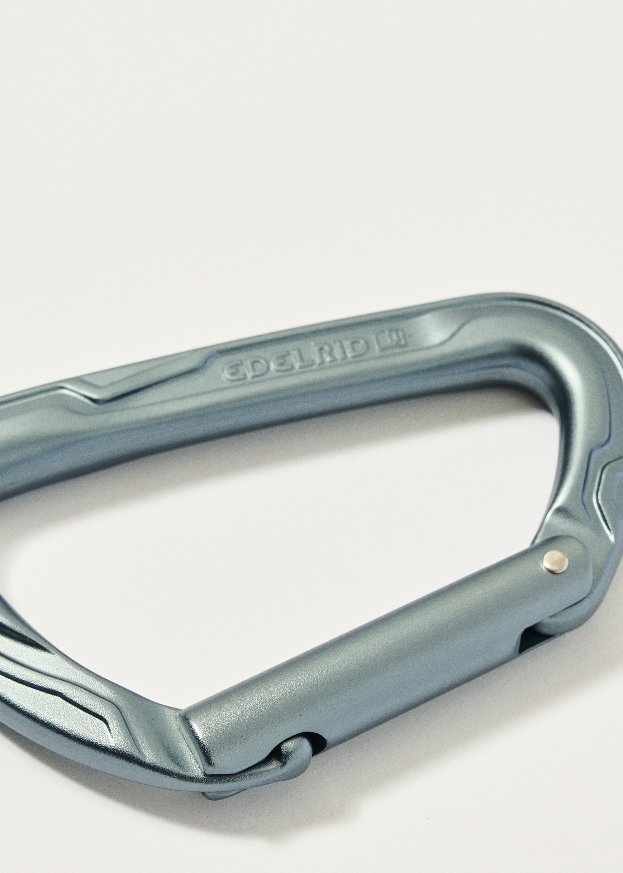 EDELRID Pure Climbing Carabiner - Keylock D-Shaped Carabiner For Rock Climbing, Hiking & Rescue (22 KN Strength)