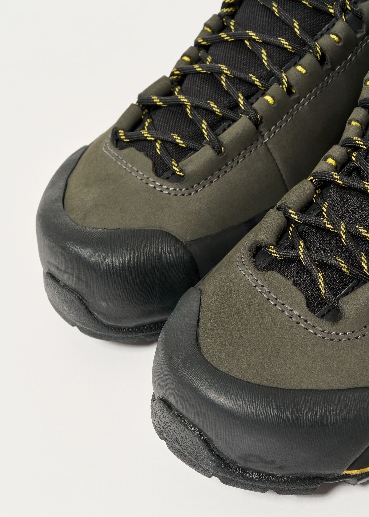 Protective rubber rand & toe cap