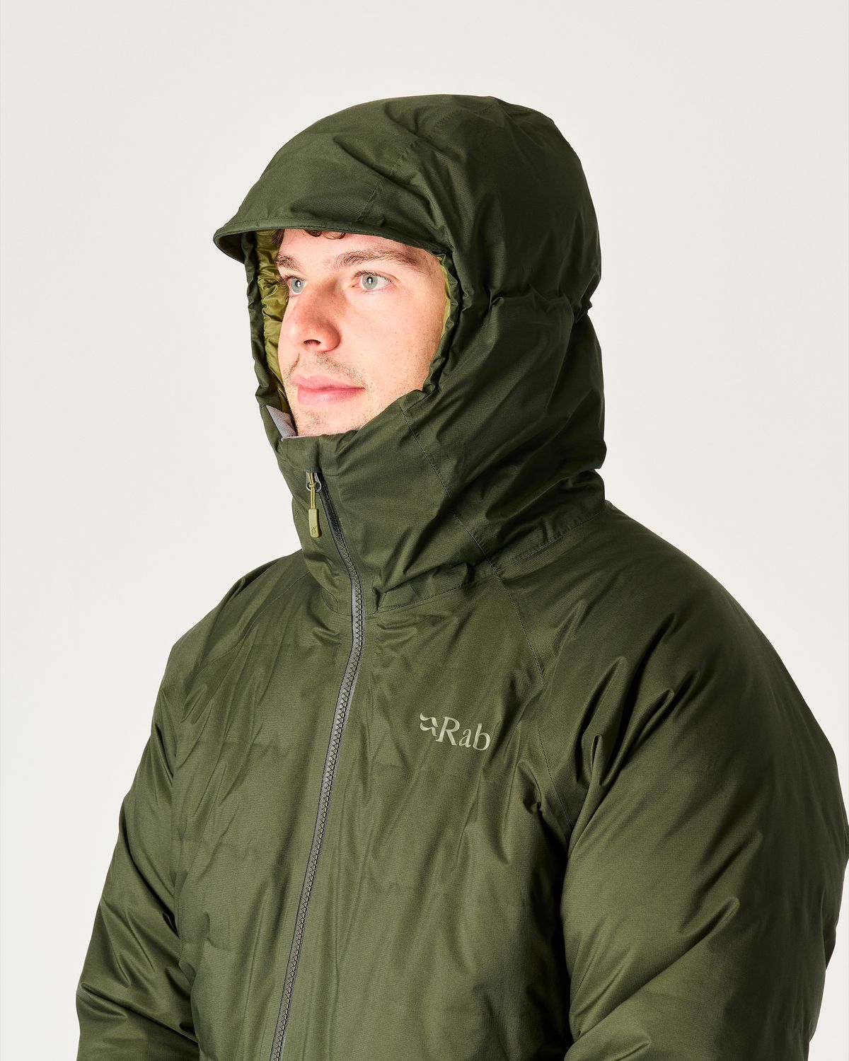   Adjustable insulated hood 