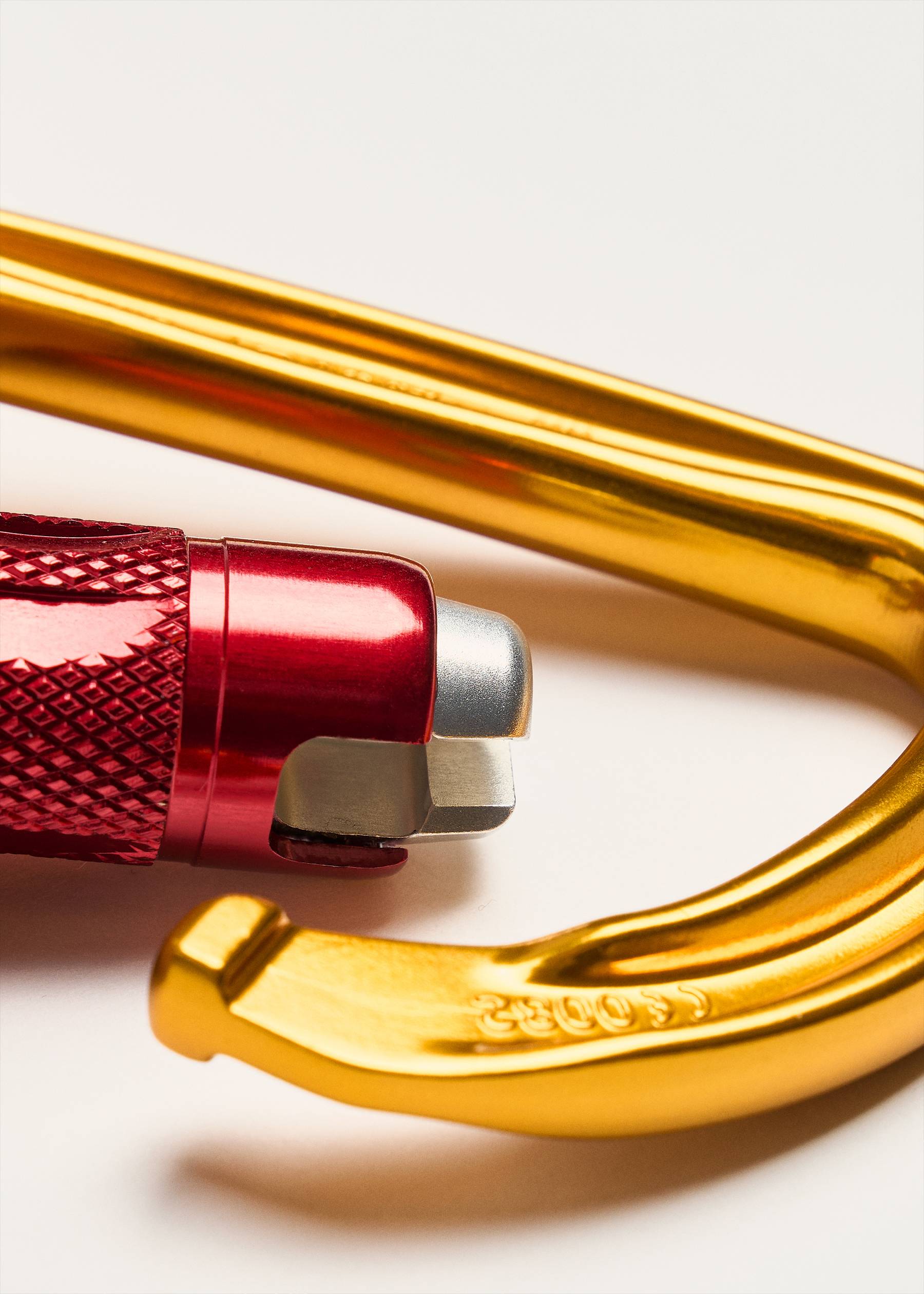 Image - 2 - Sm'D Twistlock Carabiner