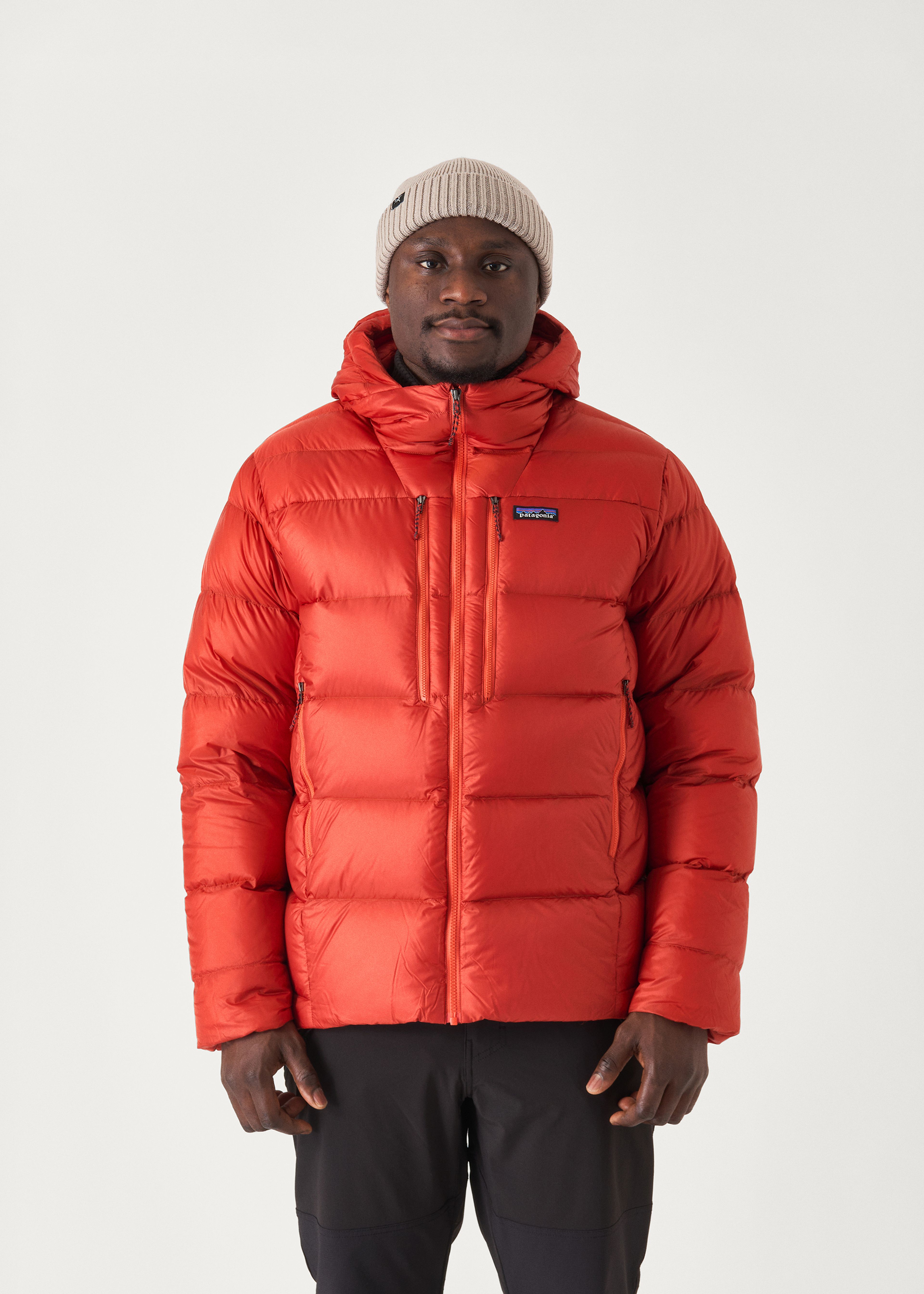 25aw patagonia Men's Fitz Roy Down レッド Patagonia Fitz Roy Down Hoody Review | Better Trail