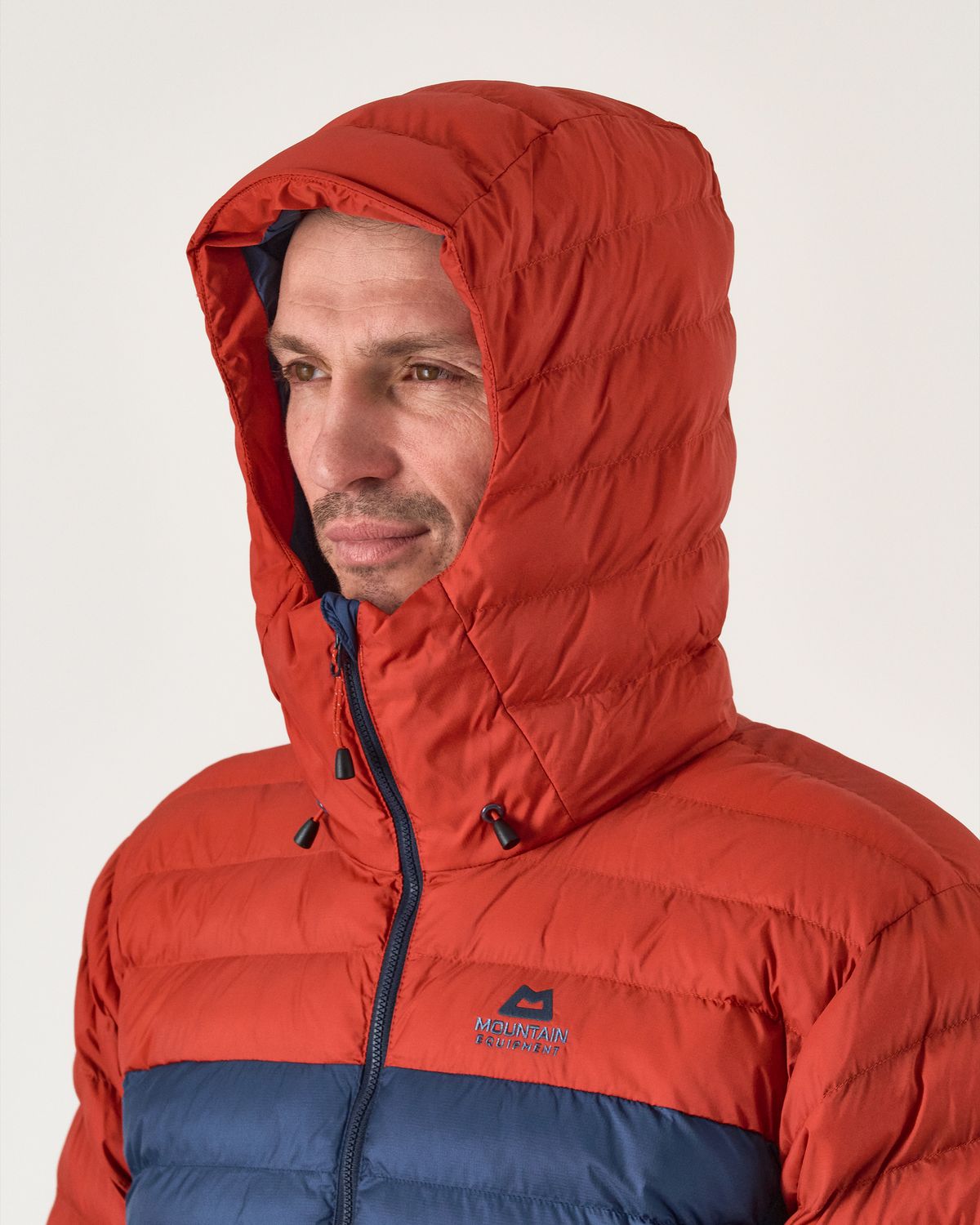 Adjustable Mountain hood     