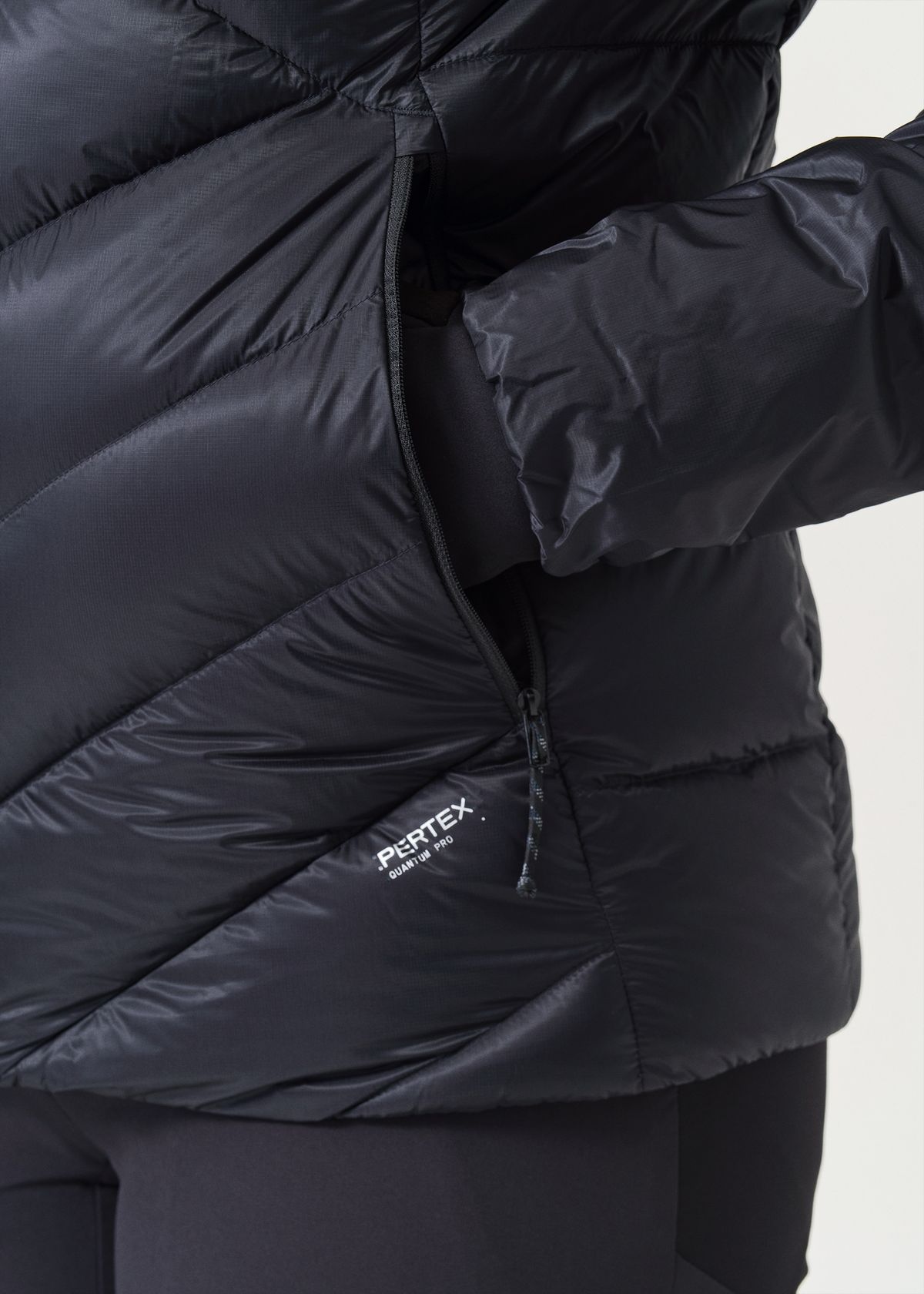 Harness compatible hand pockets