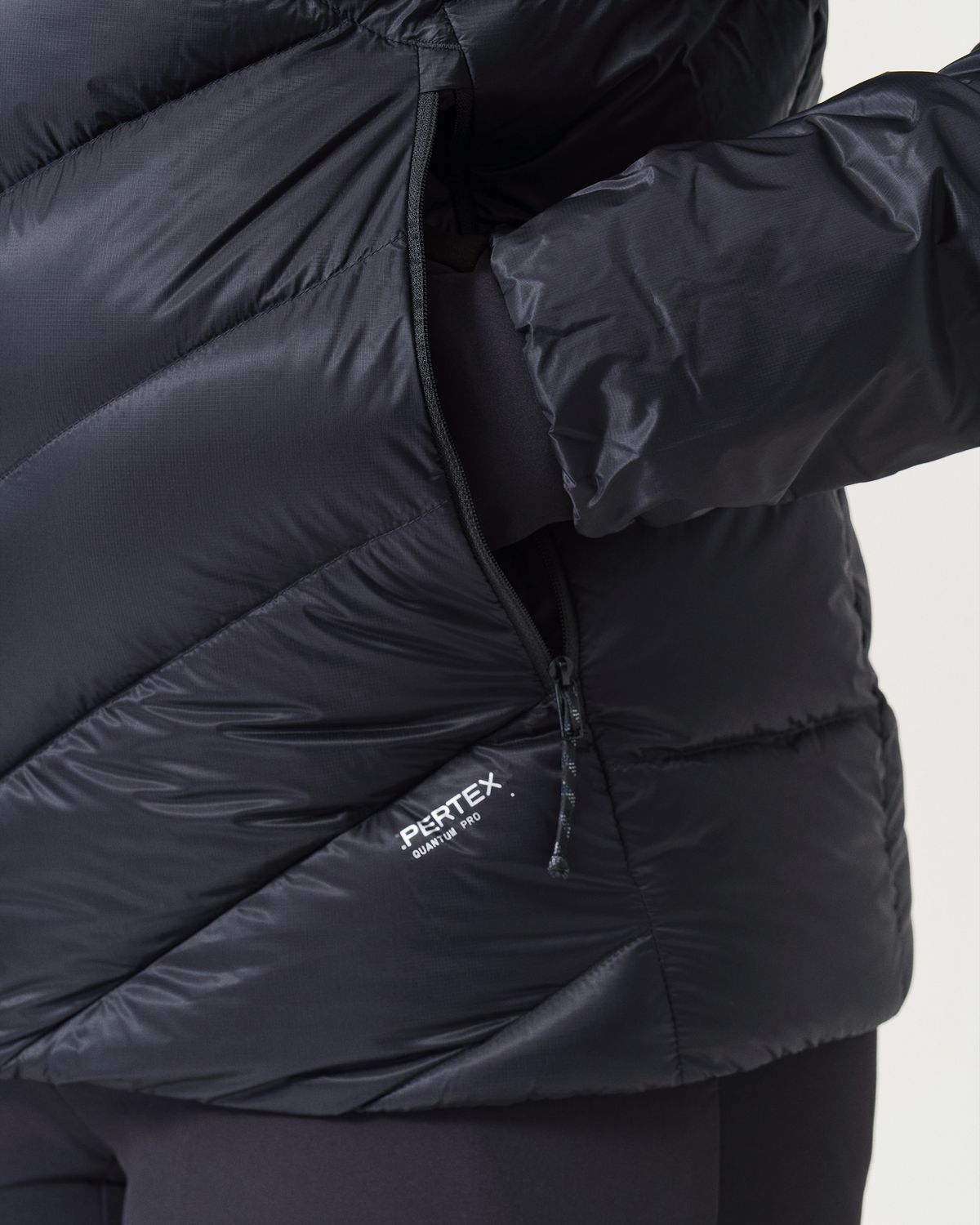 Harness compatible hand pockets