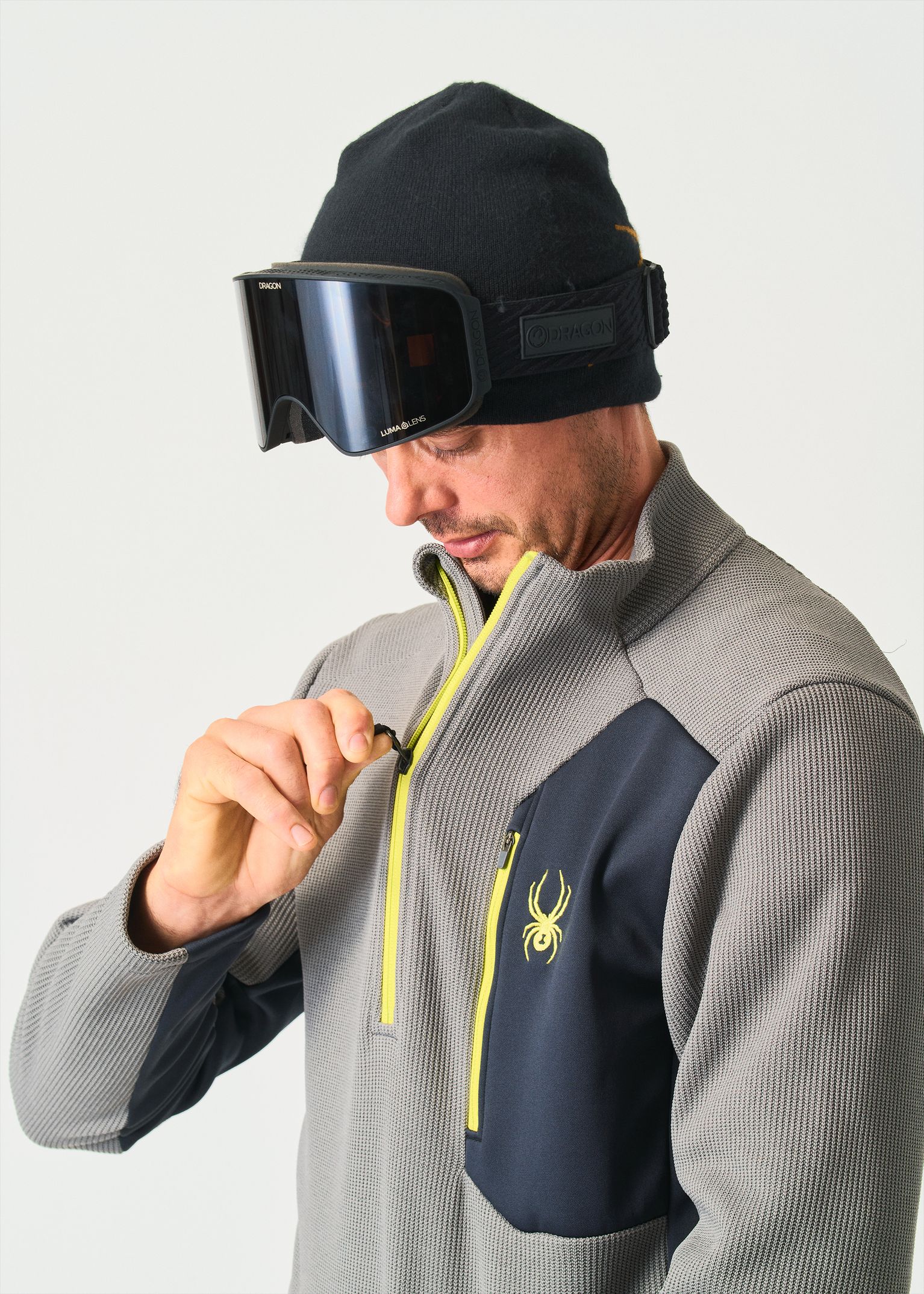 Deep neck zip