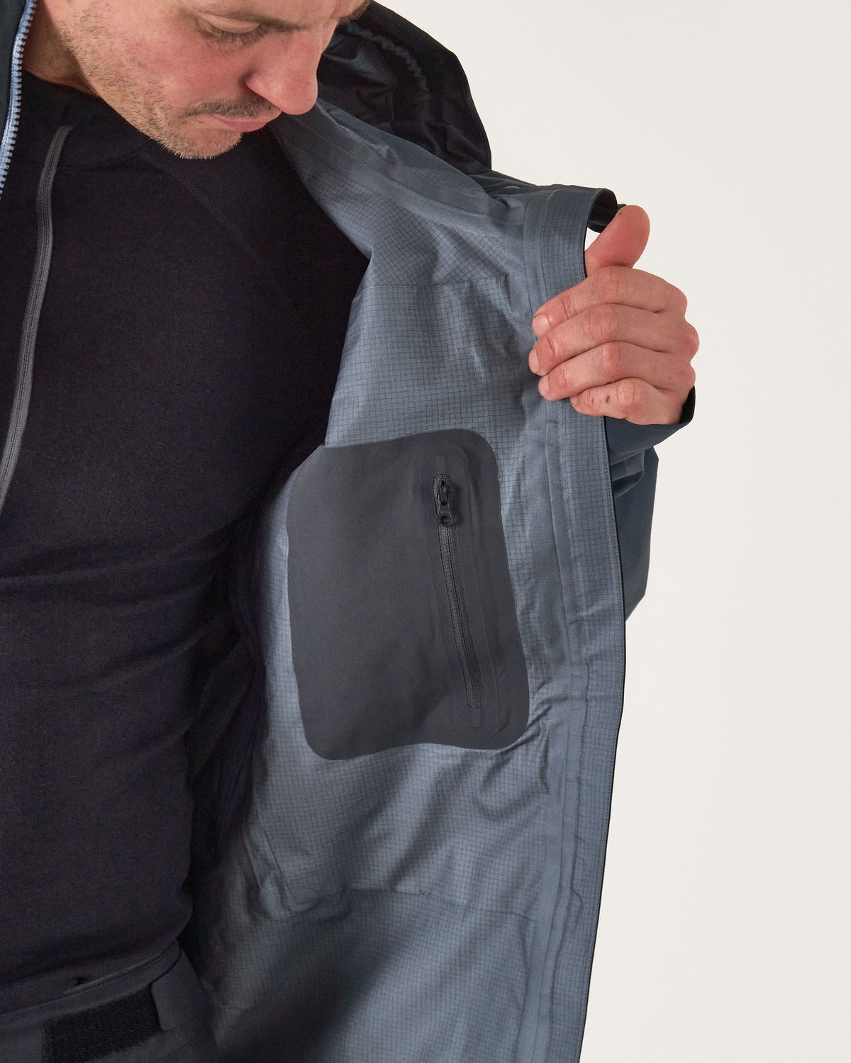 Internal zipped pocket      