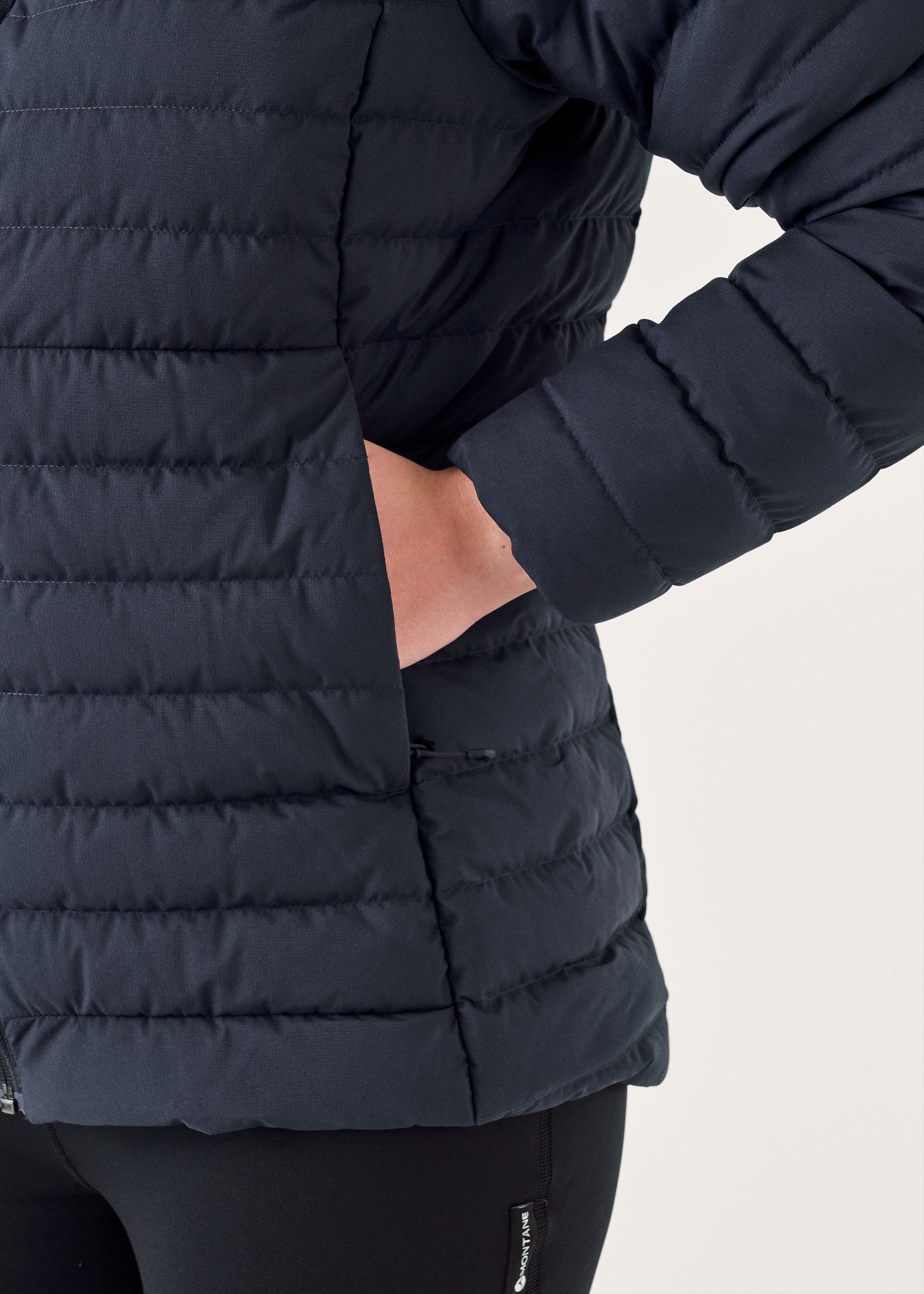 Zipped hand pockets