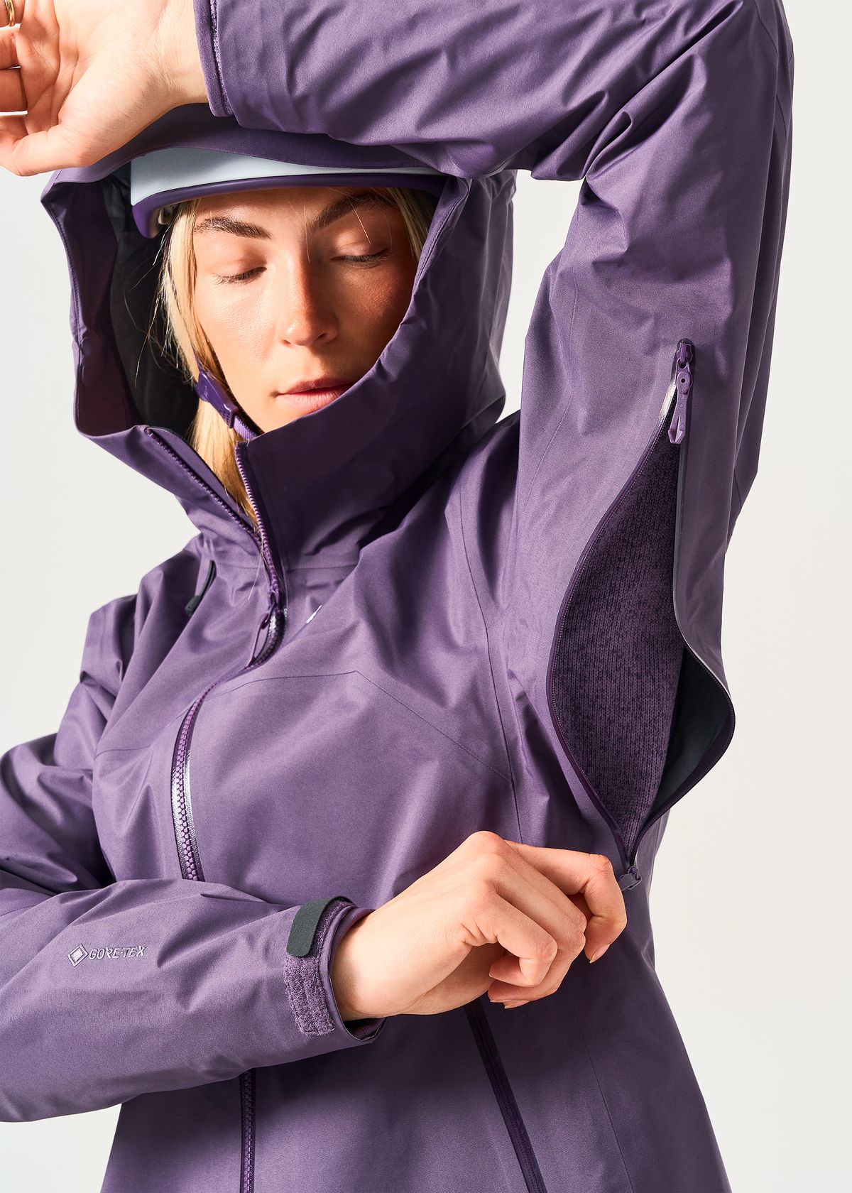 Two-way pit zips