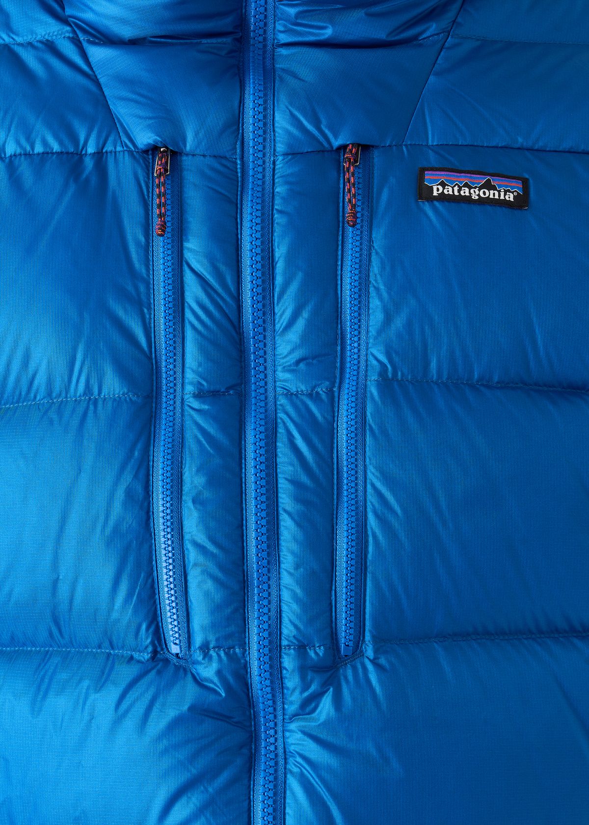  Zipped chest pockets