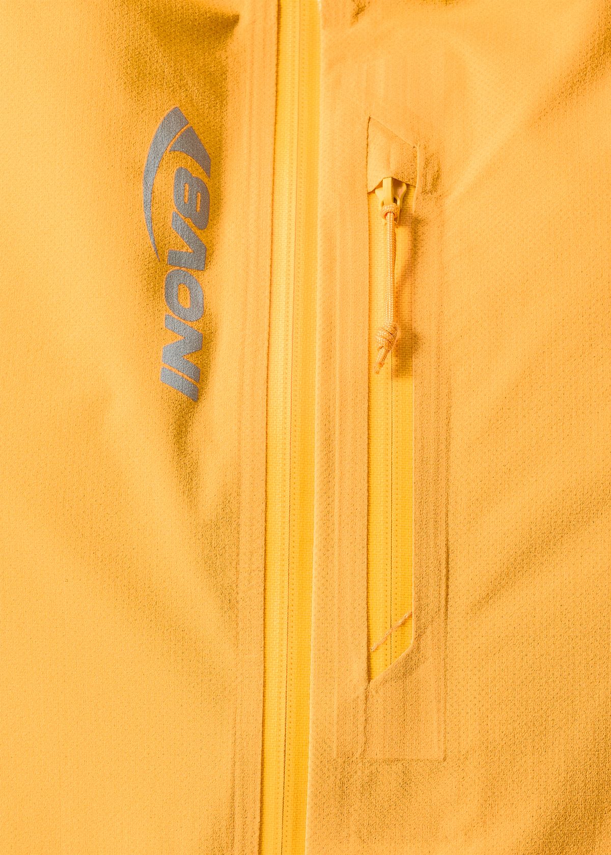 Zipped chest pocket 