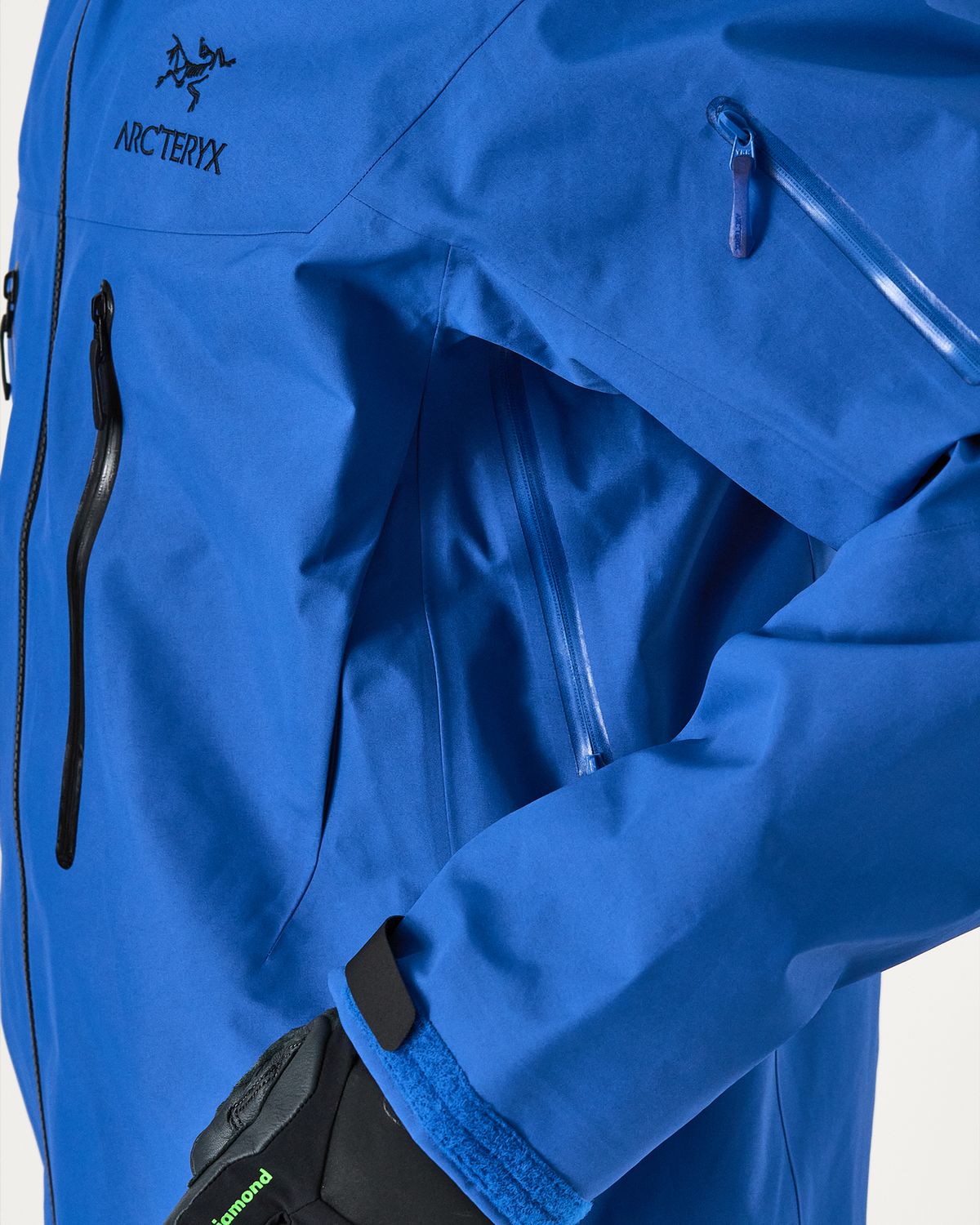  Embedded RECCO reflector