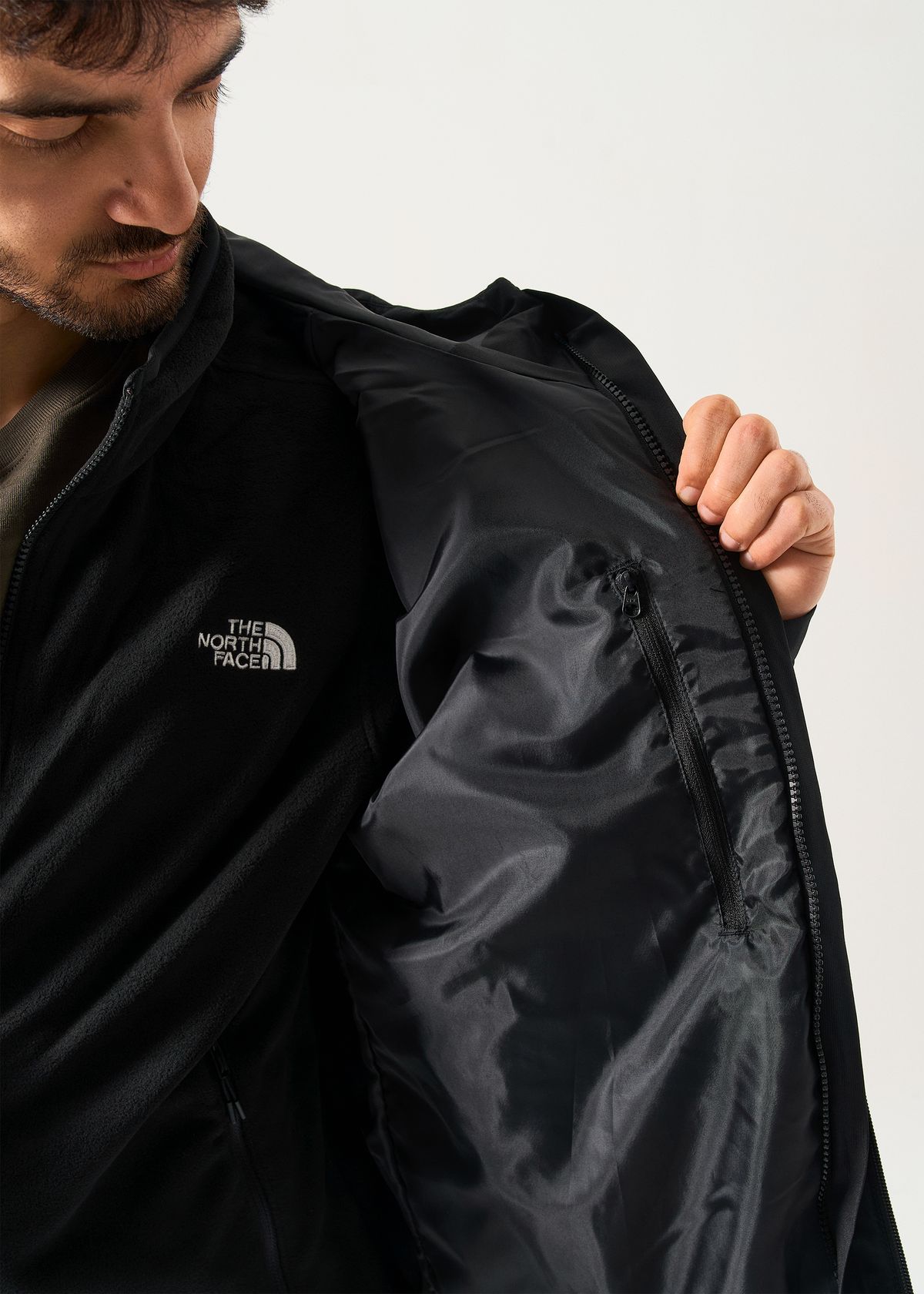 Internal zipped pocket