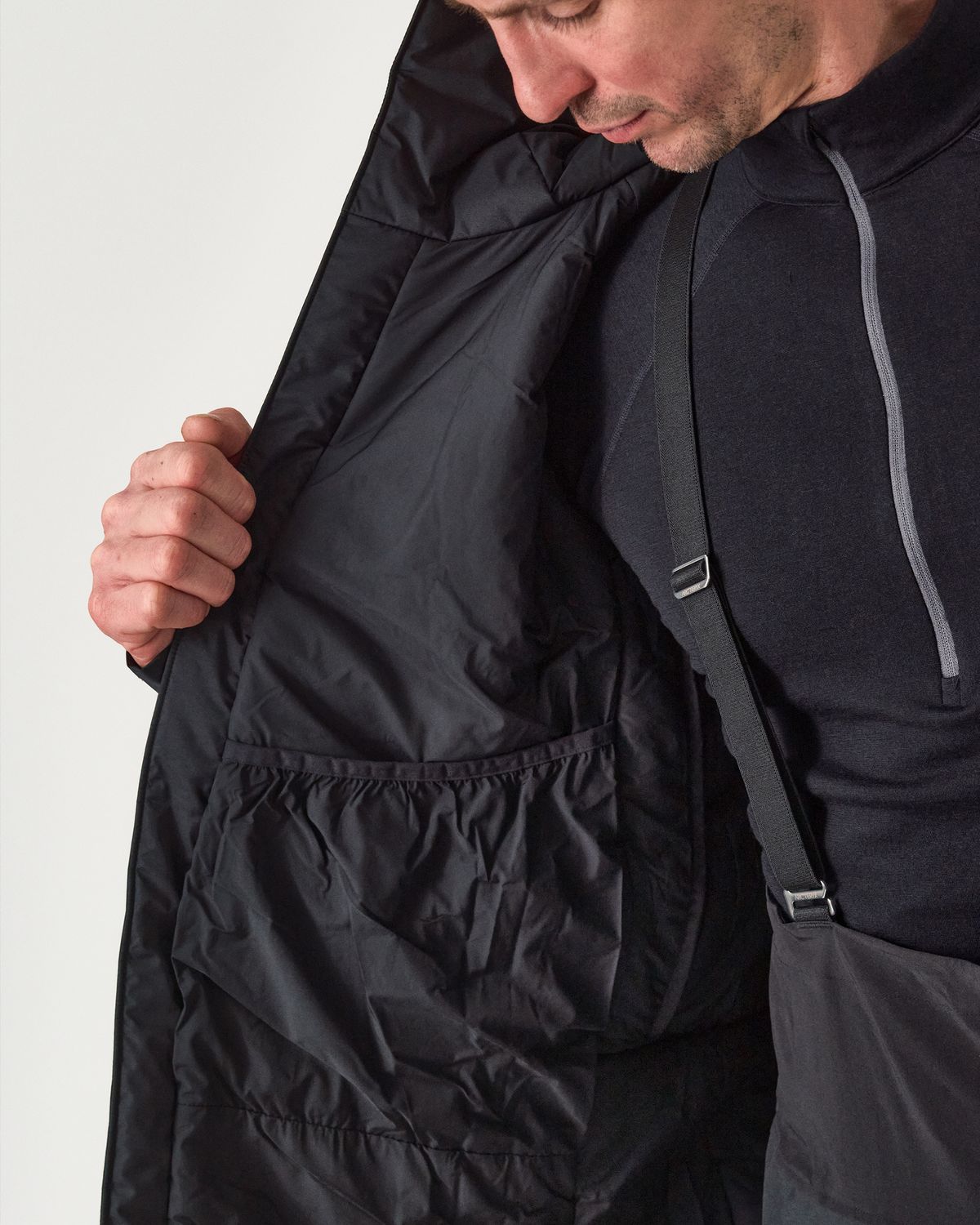 Internal drop pocket