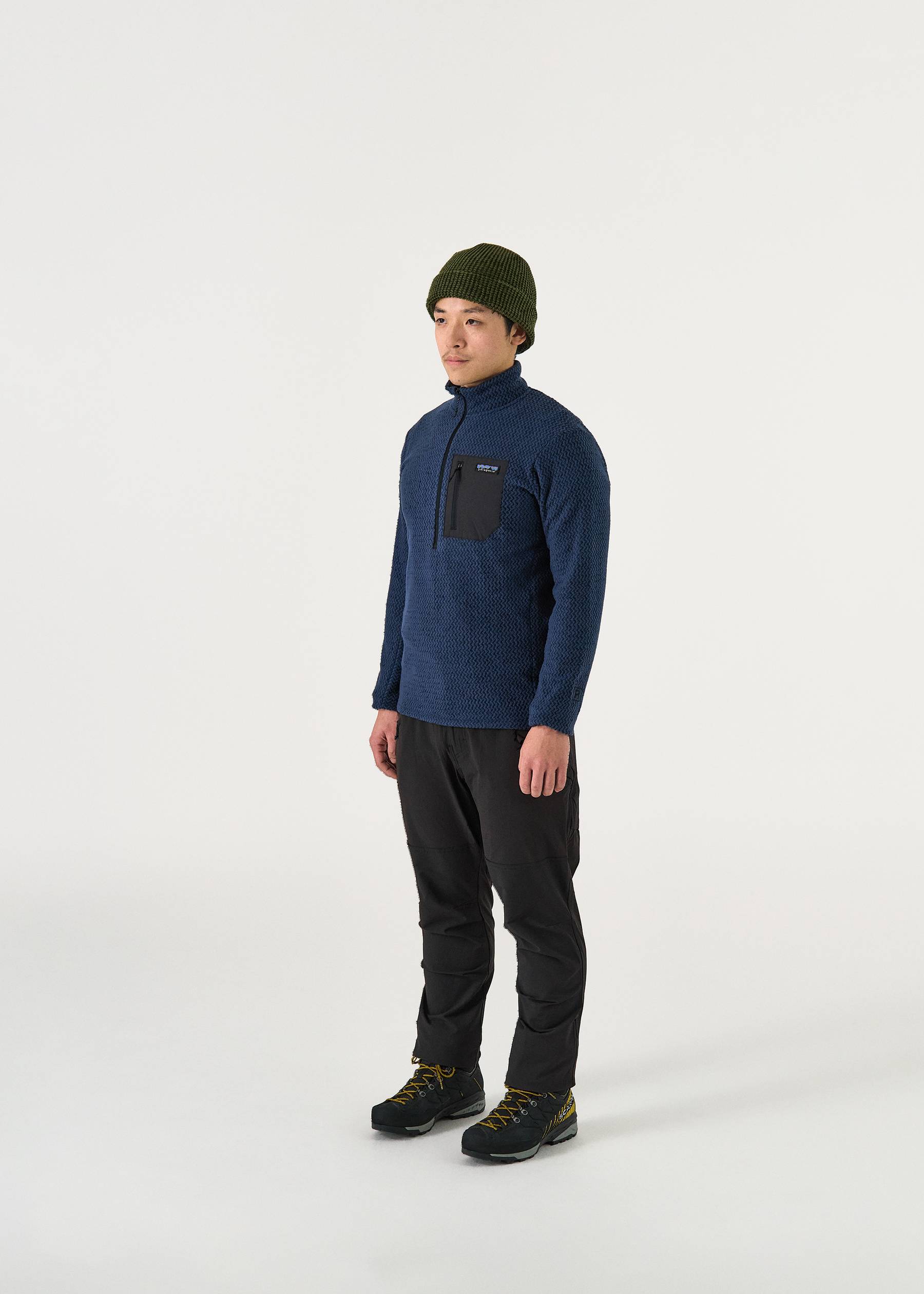 Image - 2 - R1 Air Zip Neck