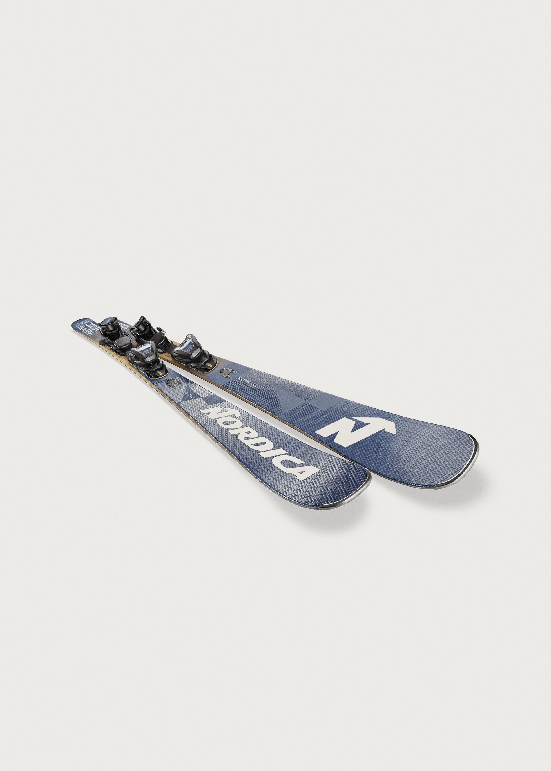 Nordica Dobermann Multipista DC Skis + TPX 13 Royal FDT Bindings