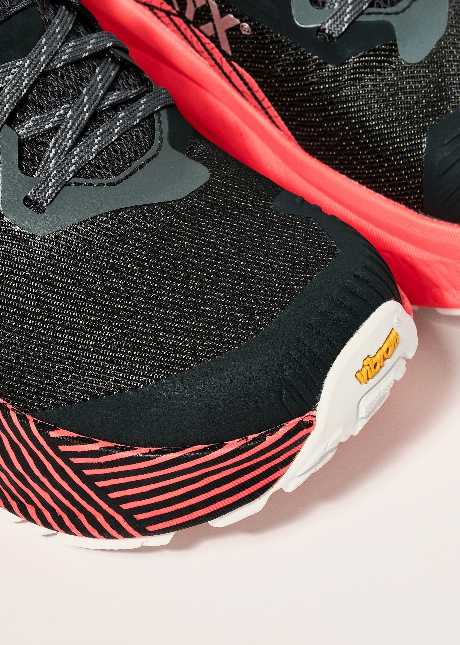 Roomy toe box