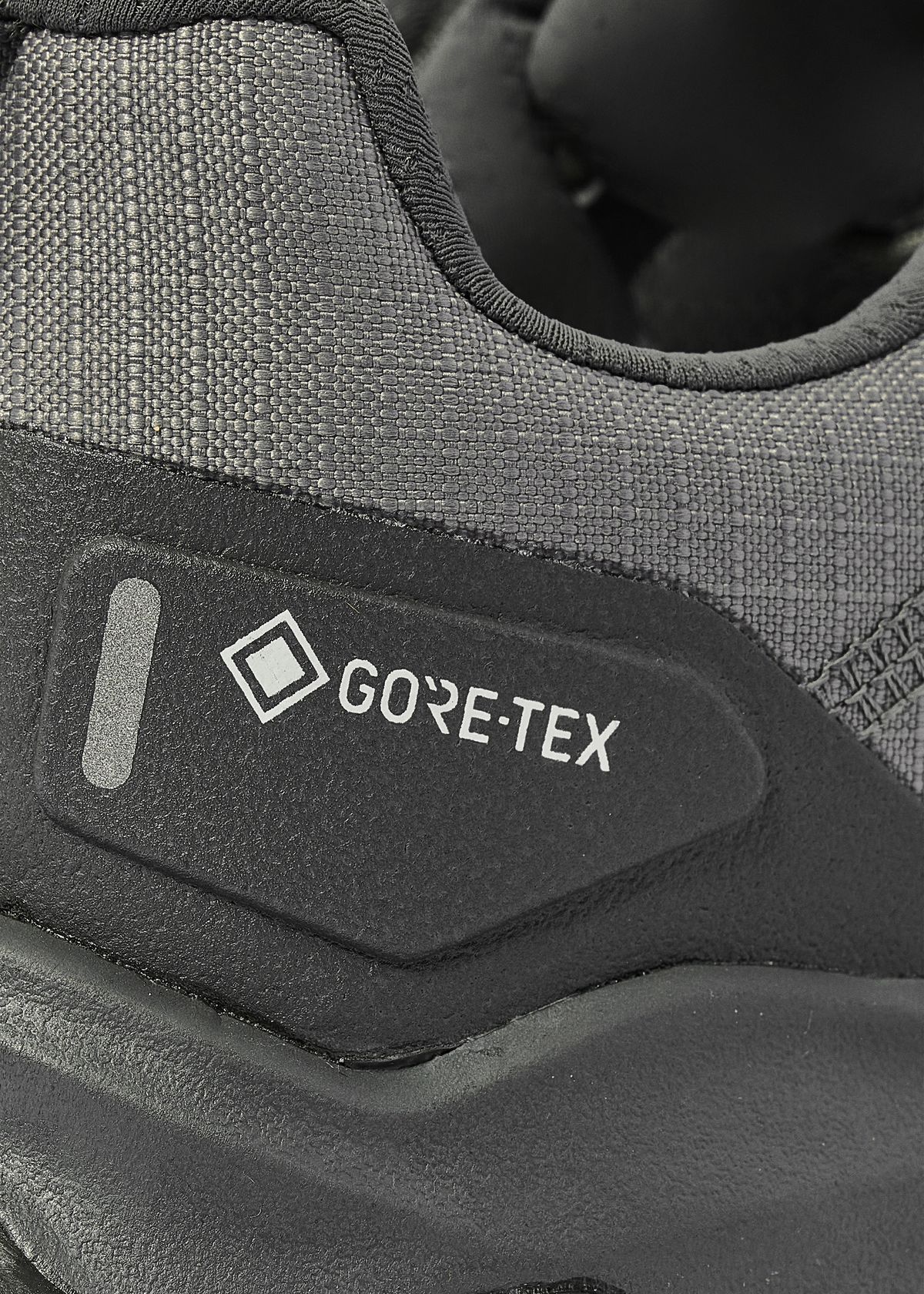 GORE-TEX waterproof protection