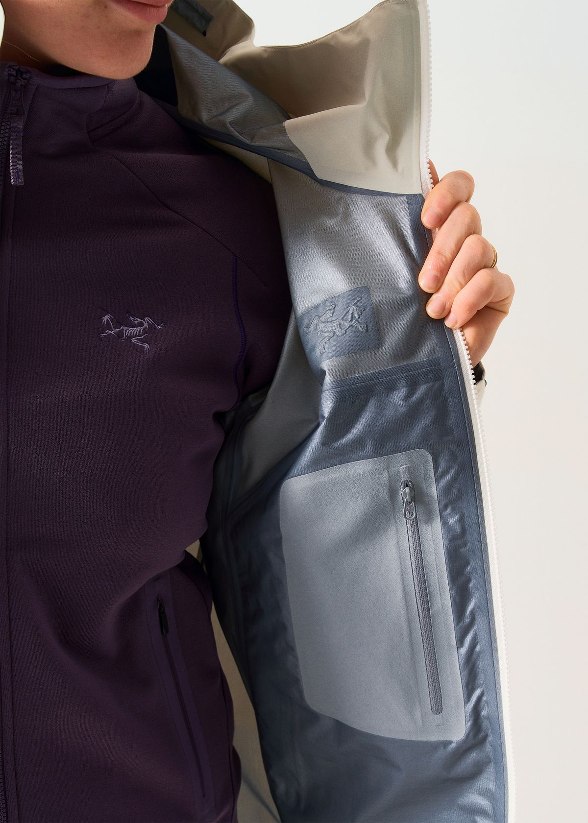 Internal zipped pocket 