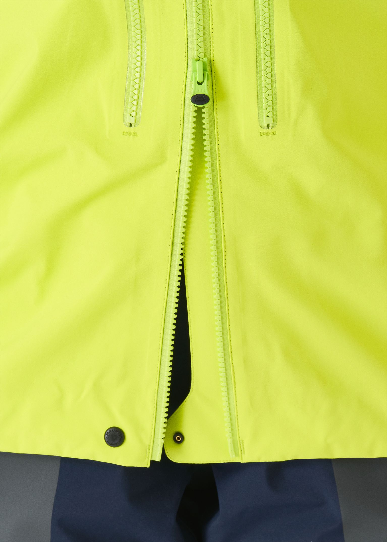 Two-way front zip 