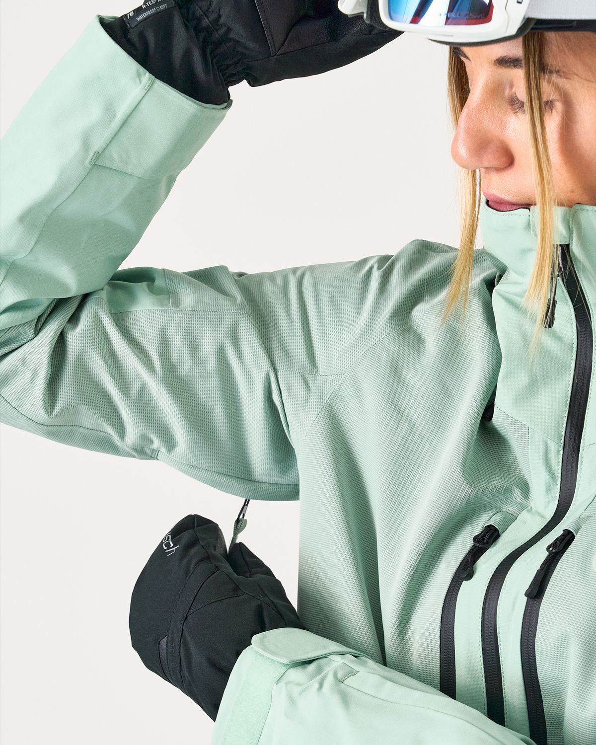 Underarm Venting Zips