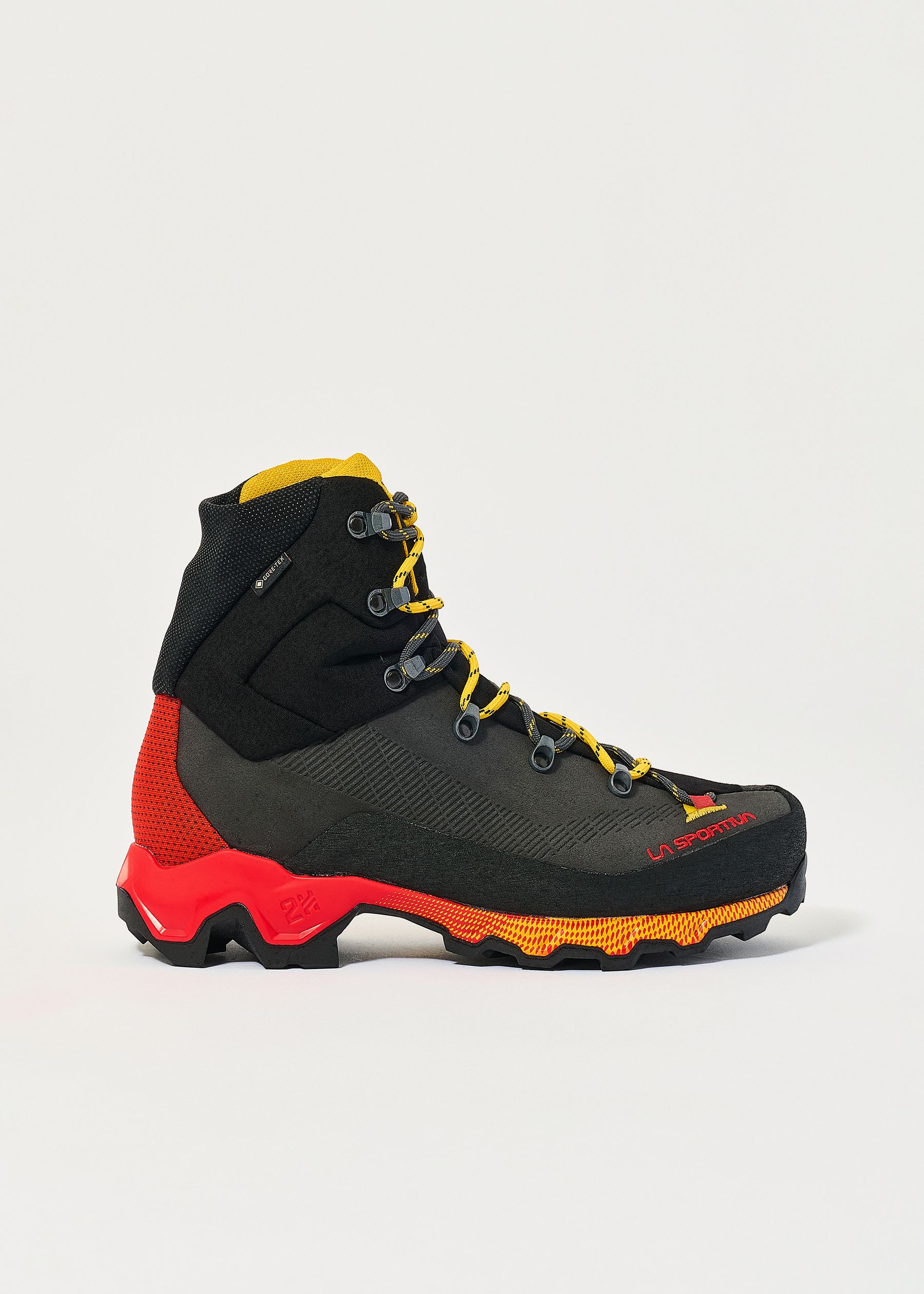 Image - 1 - Aequilibrium Trek GORE-TEX Walking Boots