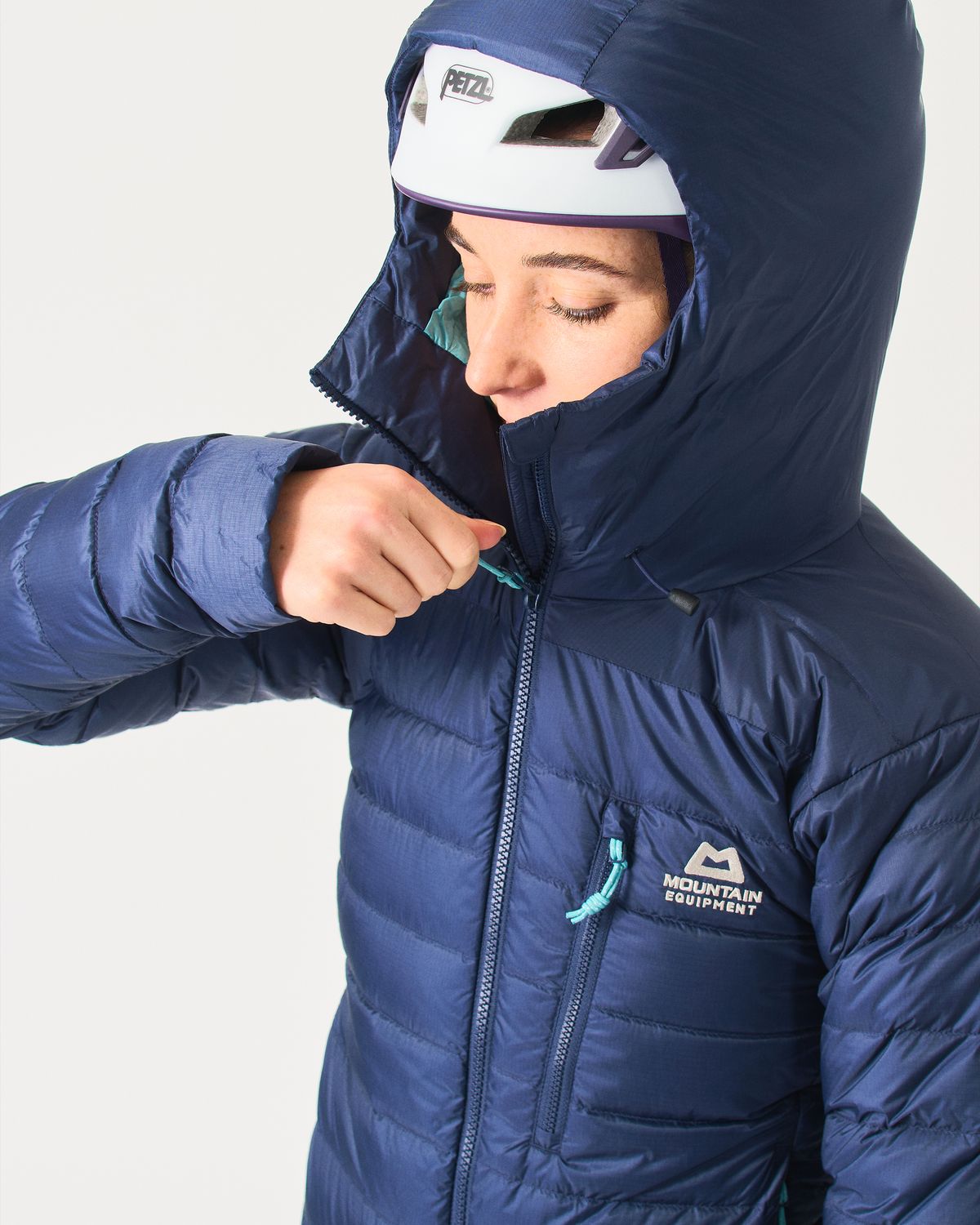 Helmet compatible Mountain hood