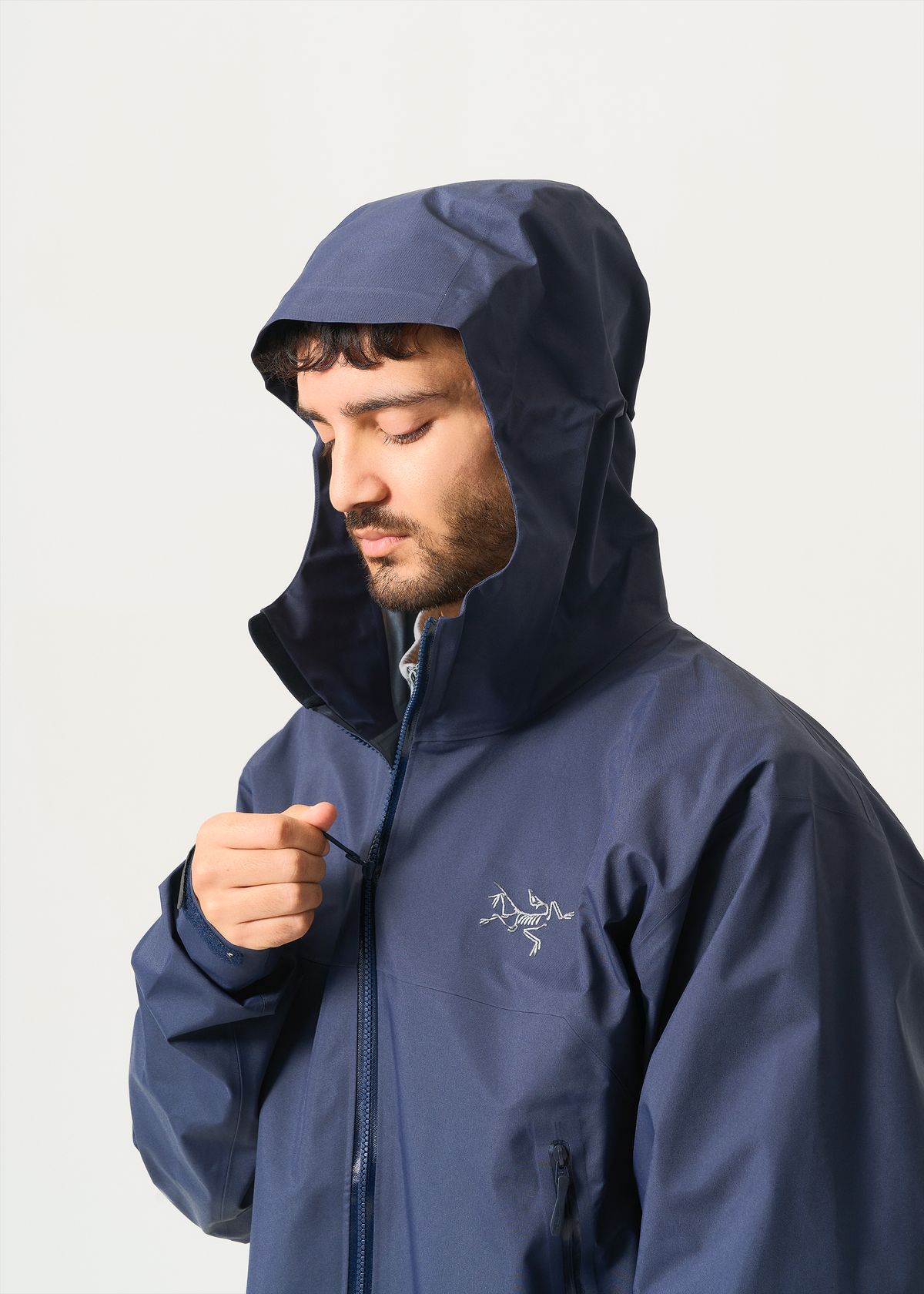 Adjustable low-profile StormHood 