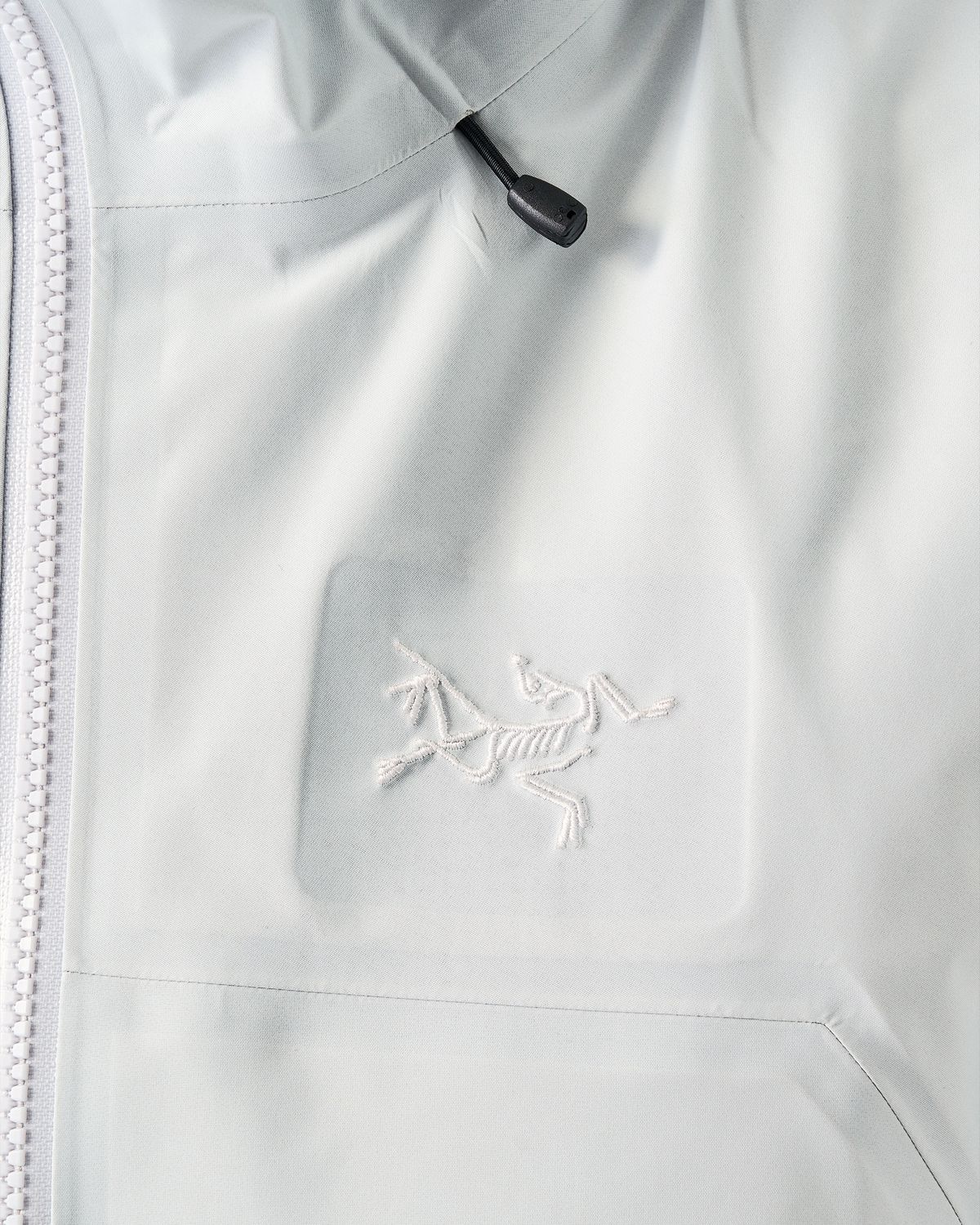 Embedded RECCO reflector