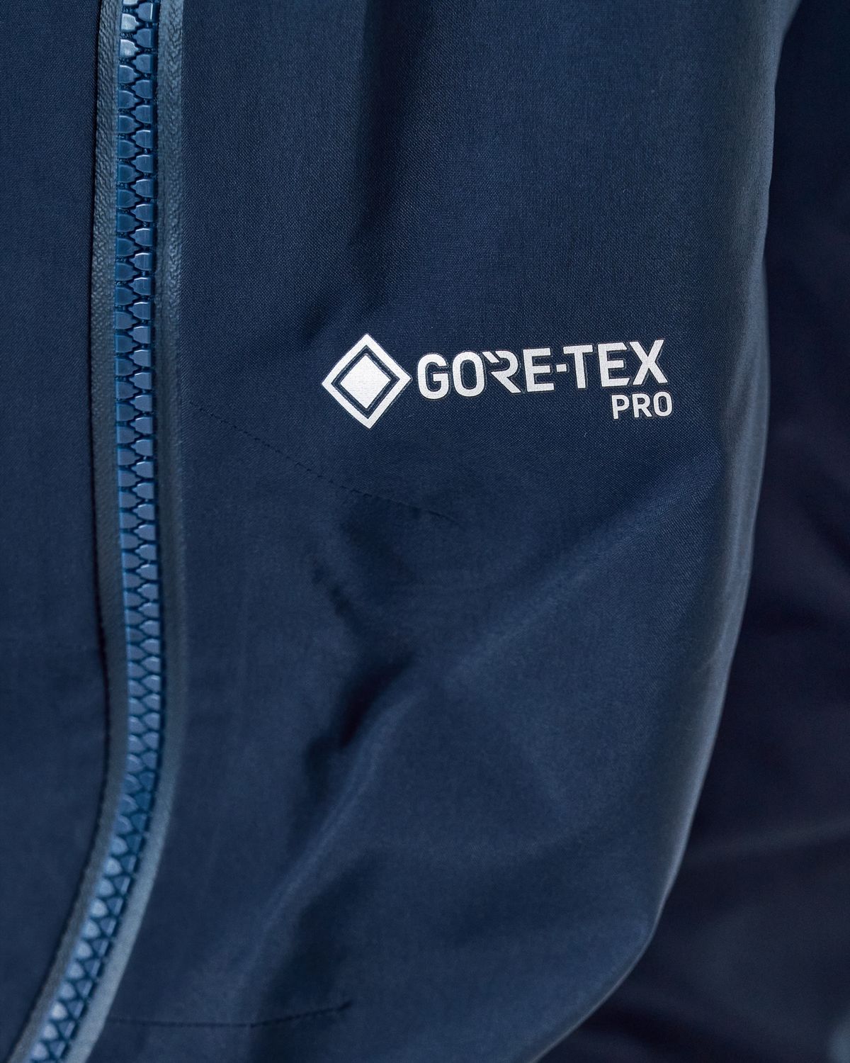  GORE-TEX Pro Most Breathable waterproof protection 